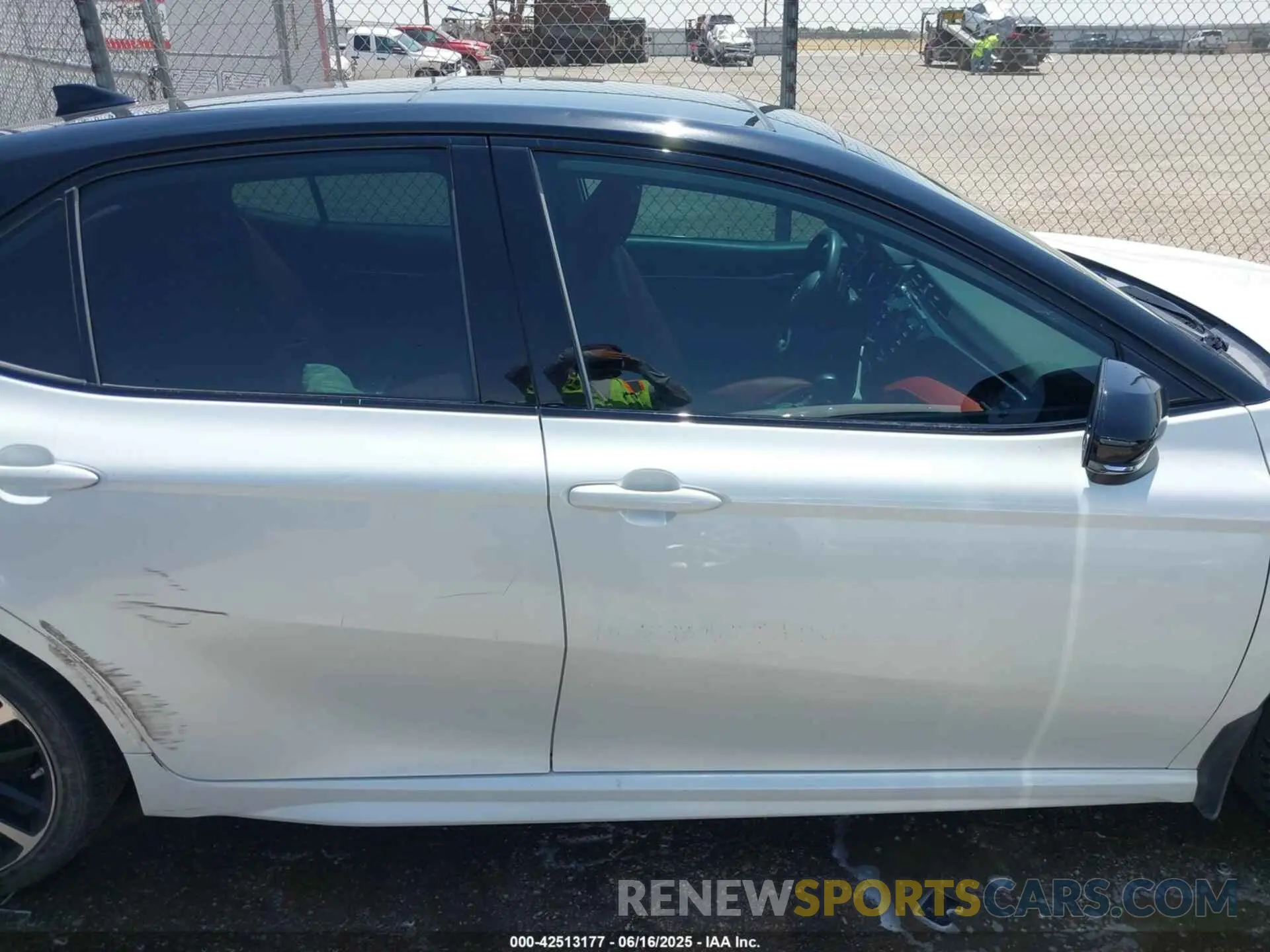 13 fotografías del automóvil dañado 4T1B61HK9KU262383 TOYOTA CAMRY 2019
