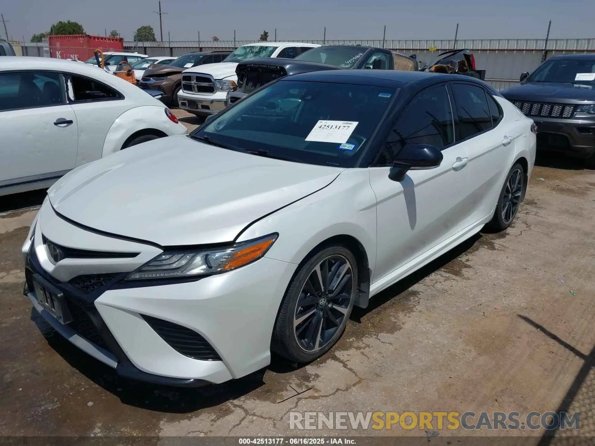 2 fotografías del automóvil dañado 4T1B61HK9KU262383 TOYOTA CAMRY 2019