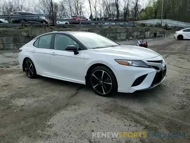 10 fotografías del automóvil dañado 4T1B61HK9KU286909 TOYOTA CAMRY 2019