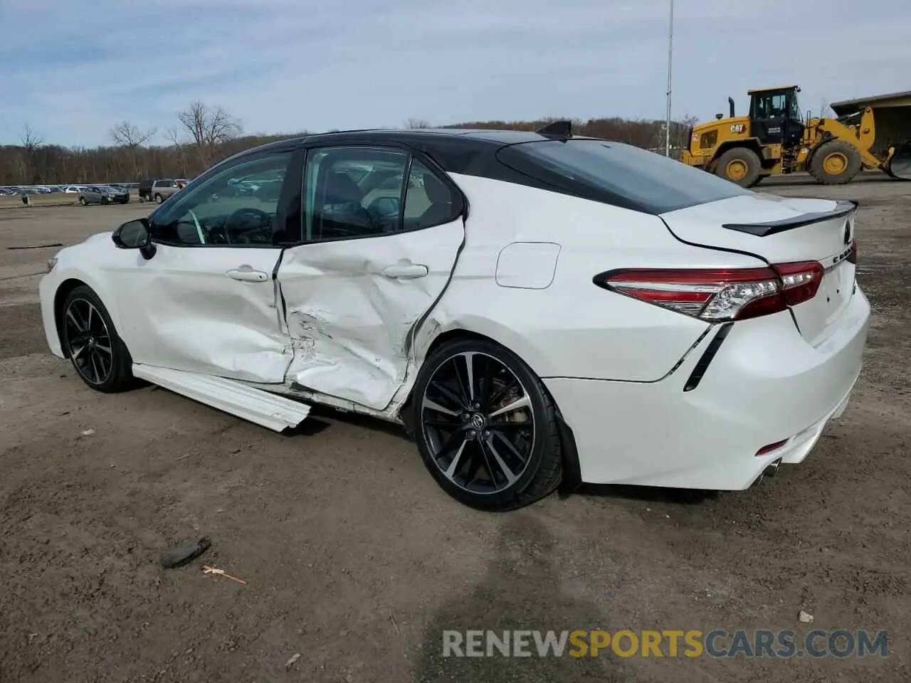 2 fotografías del automóvil dañado 4T1B61HK9KU286909 TOYOTA CAMRY 2019