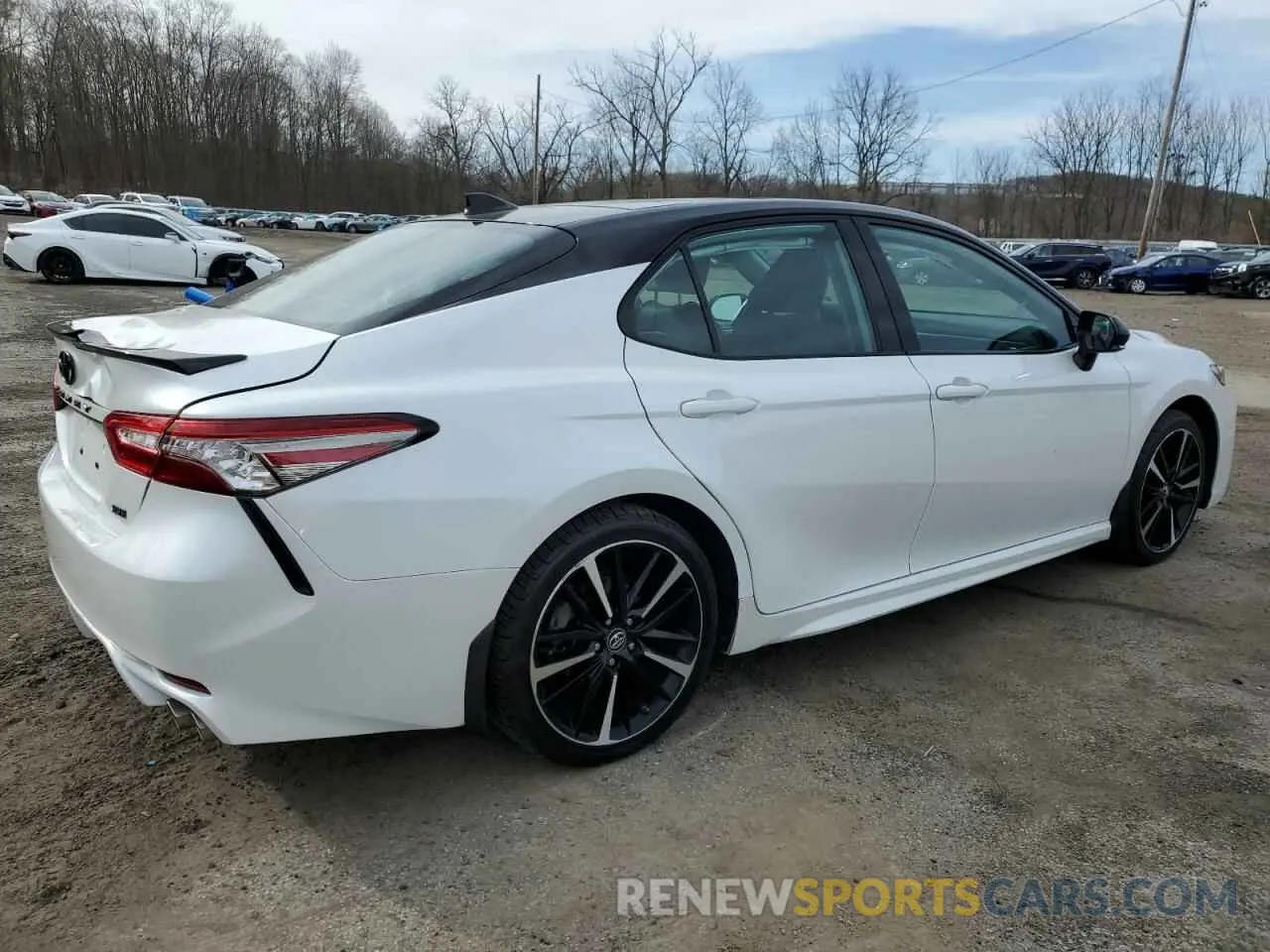 3 fotografías del automóvil dañado 4T1B61HK9KU286909 TOYOTA CAMRY 2019