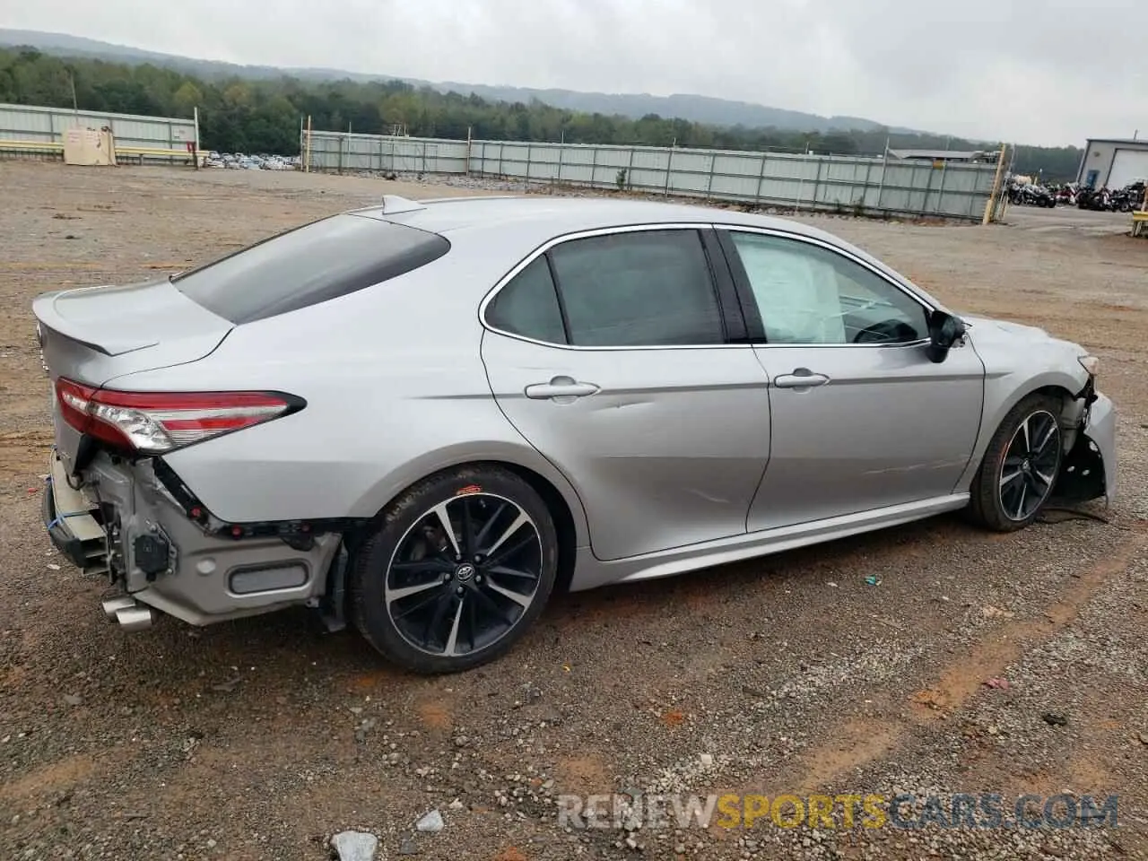 3 fotografías del automóvil dañado 4T1B61HK9KU754458 TOYOTA CAMRY 2019