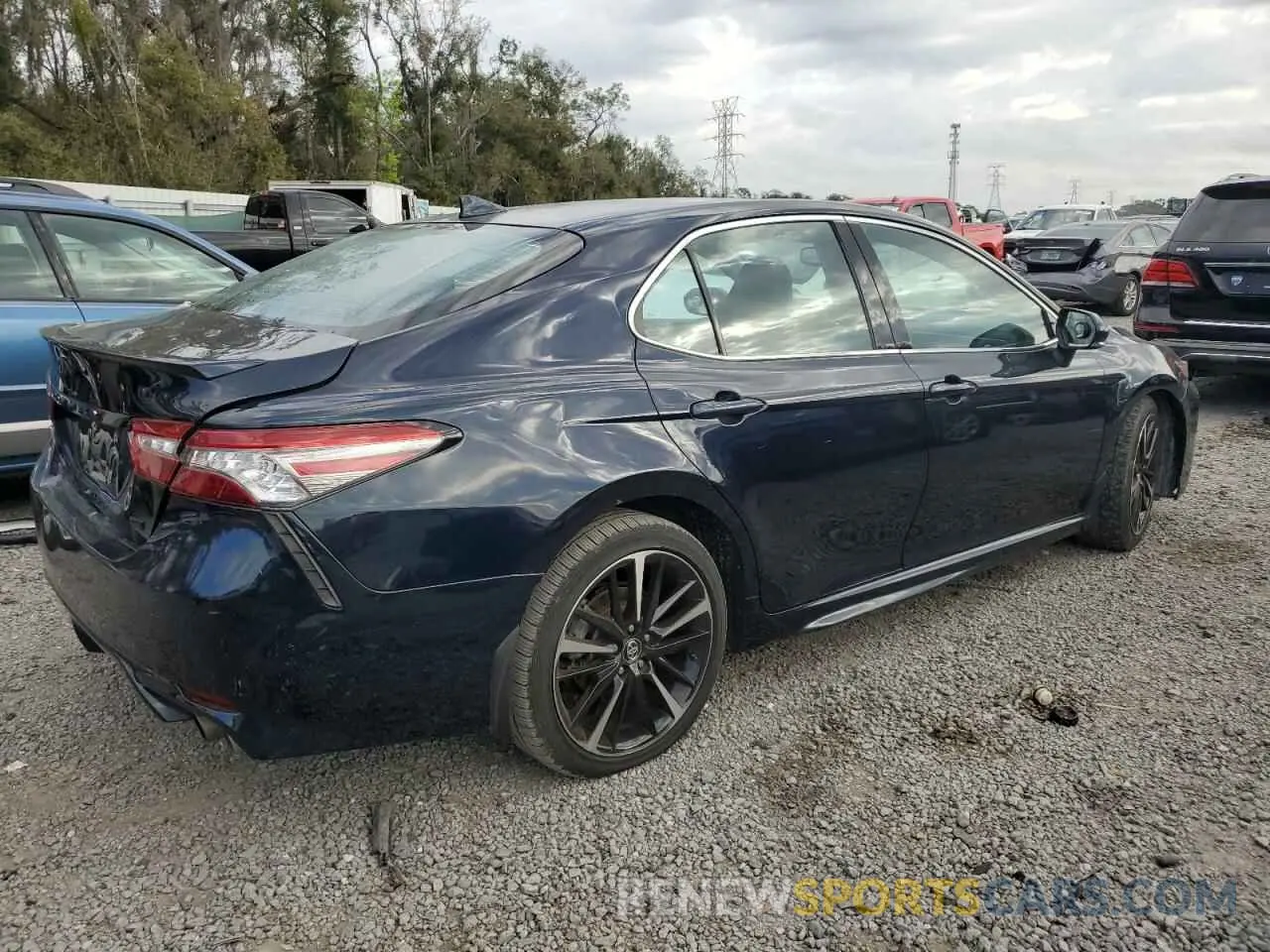 3 fotografías del automóvil dañado 4T1B61HK9KU795818 TOYOTA CAMRY 2019