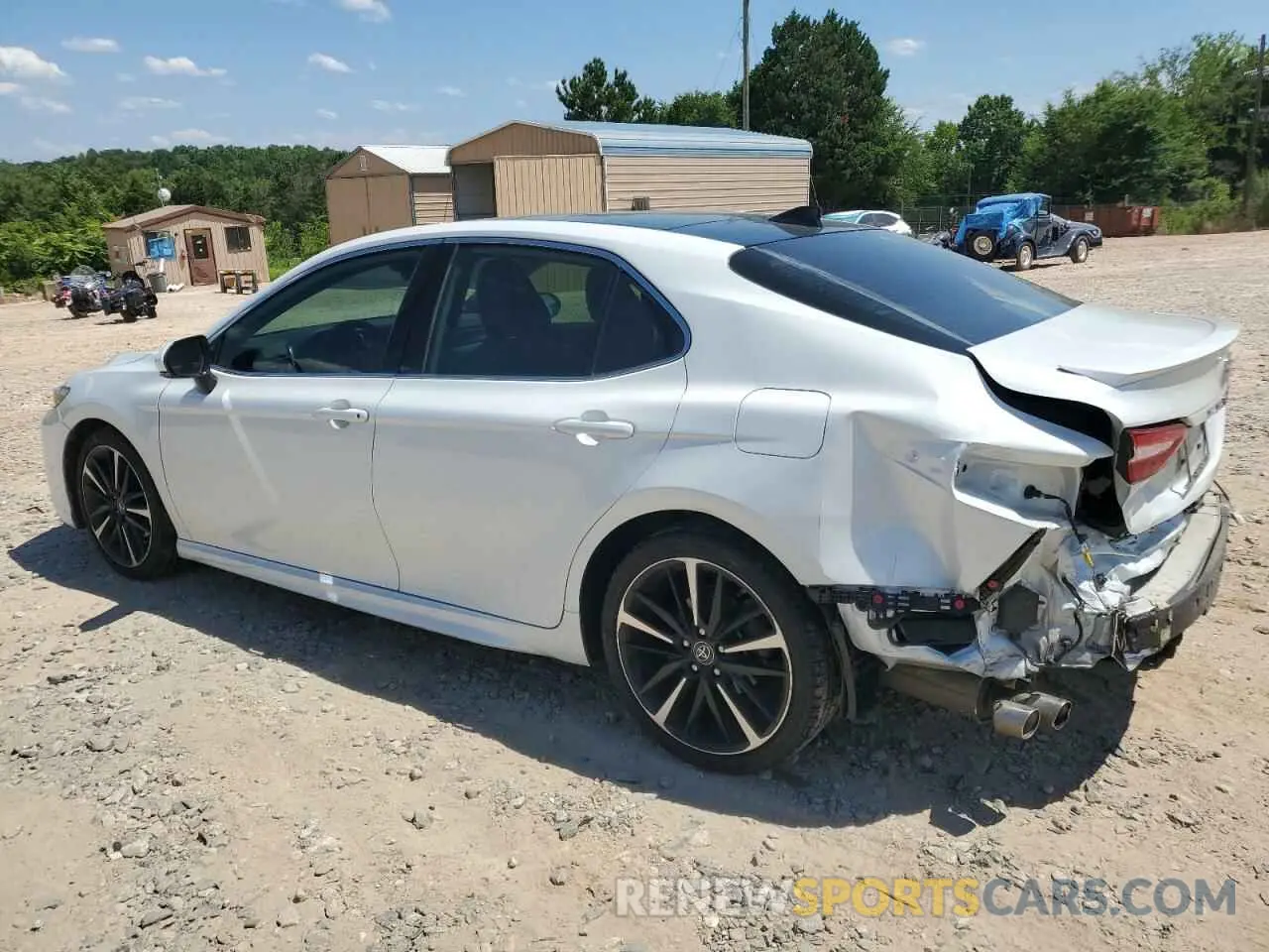 2 fotografías del automóvil dañado 4T1B61HK9KU829174 TOYOTA CAMRY 2019