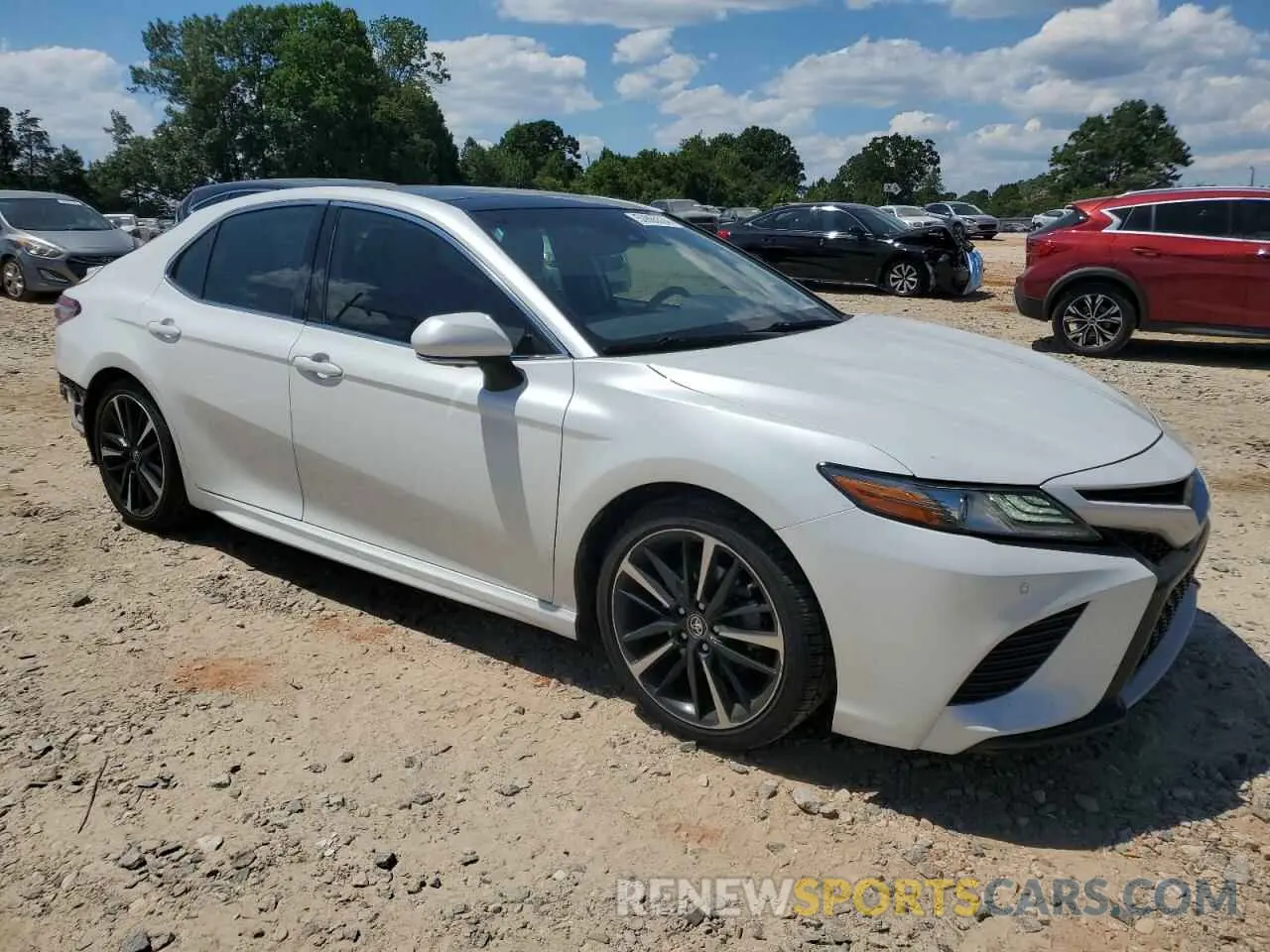 4 fotografías del automóvil dañado 4T1B61HK9KU829174 TOYOTA CAMRY 2019