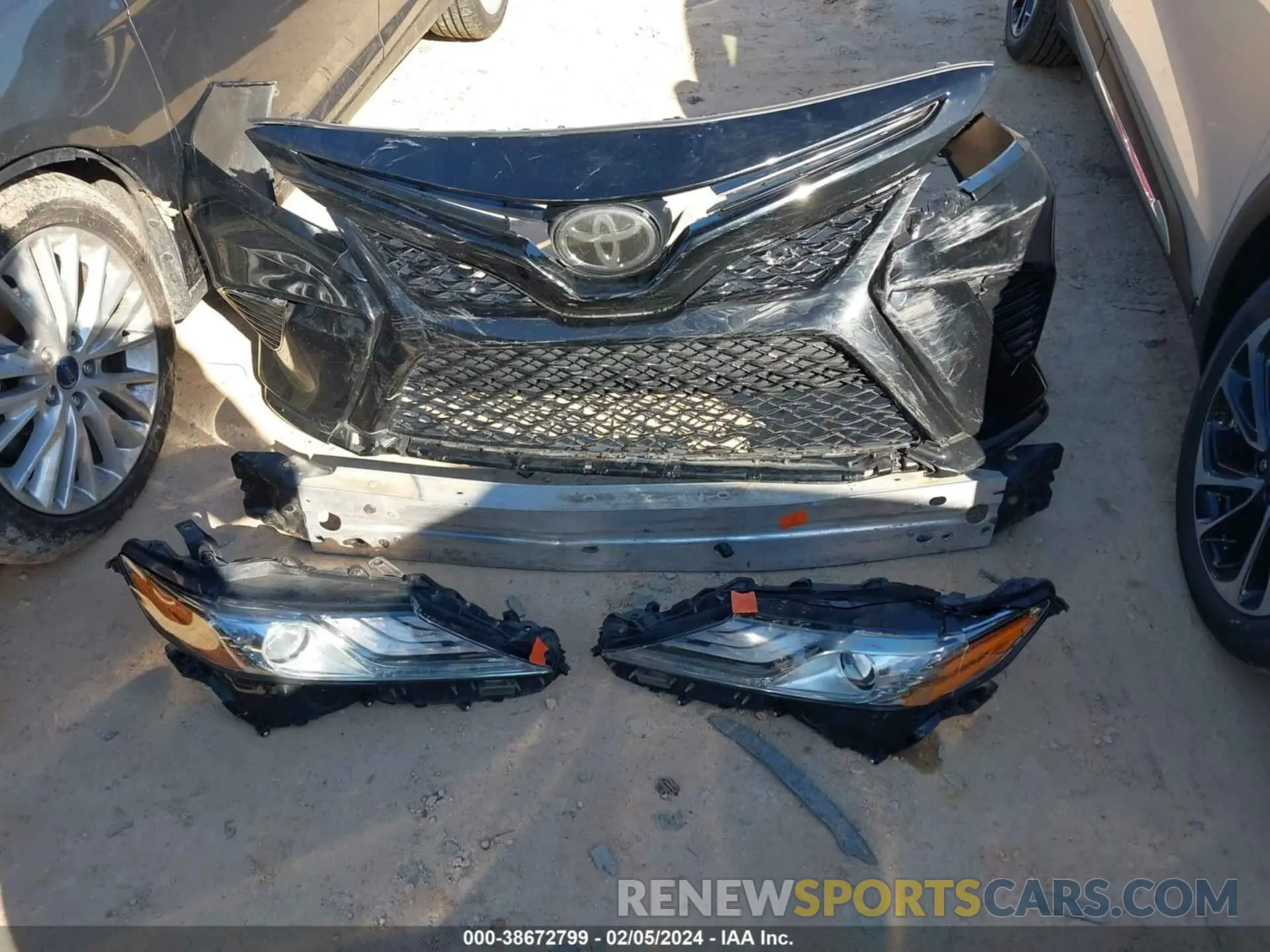 12 fotografías del automóvil dañado 4T1B61HKXKU218490 TOYOTA CAMRY 2019