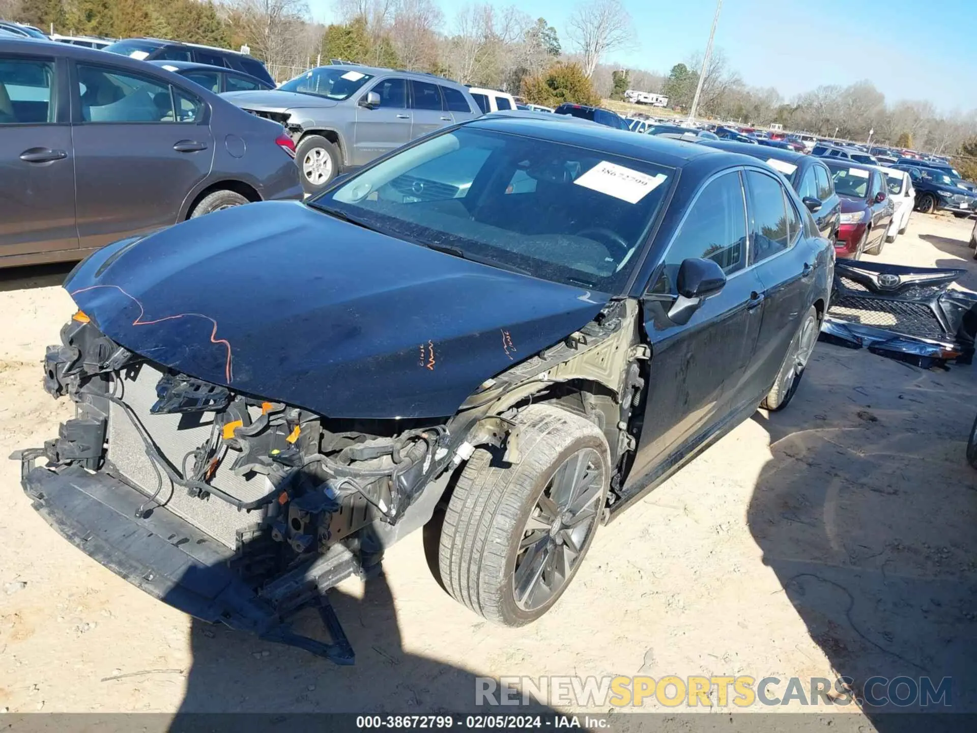 2 fotografías del automóvil dañado 4T1B61HKXKU218490 TOYOTA CAMRY 2019