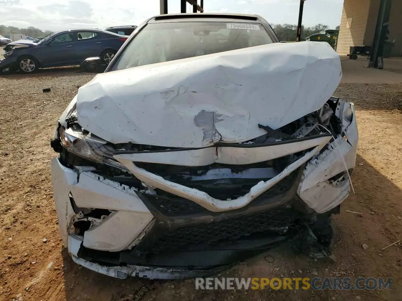 5 fotografías del automóvil dañado 4T1B61HKXKU252042 TOYOTA CAMRY 2019