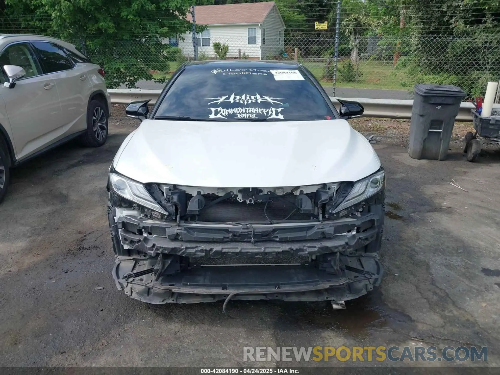 12 fotografías del automóvil dañado 4T1B61HKXKU277782 TOYOTA CAMRY 2019