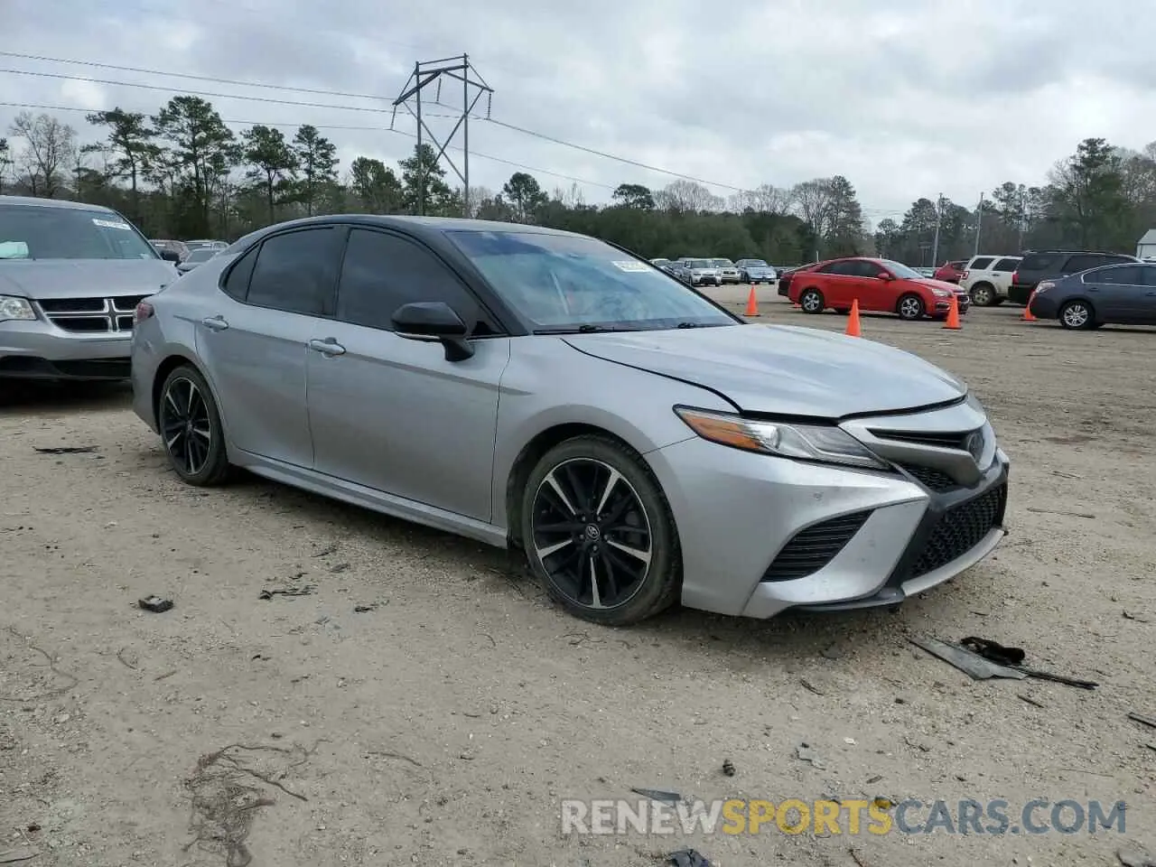 4 fotografías del automóvil dañado 4T1B61HKXKU280391 TOYOTA CAMRY 2019