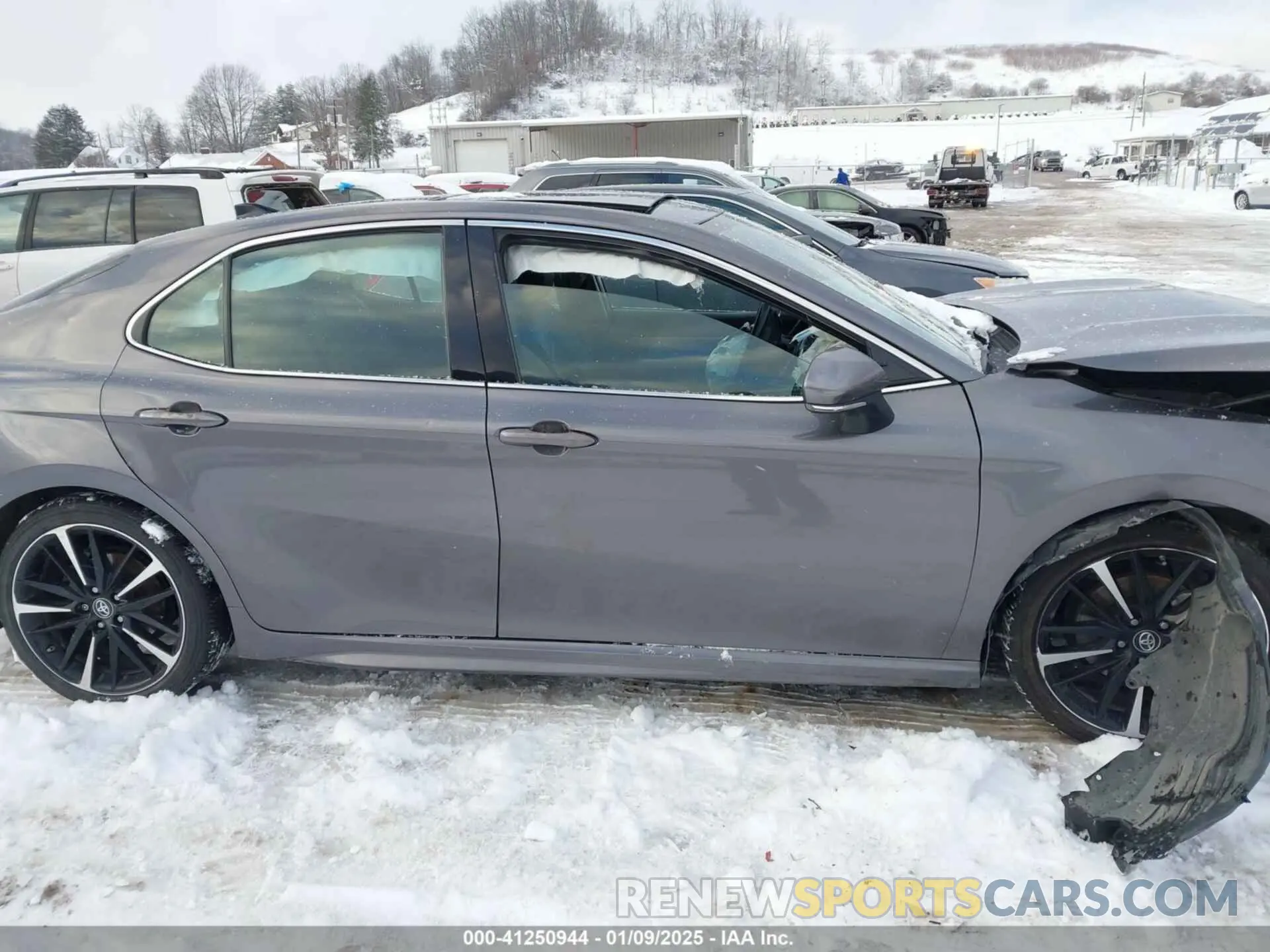 13 fotografías del automóvil dañado 4T1B61HKXKU283128 TOYOTA CAMRY 2019