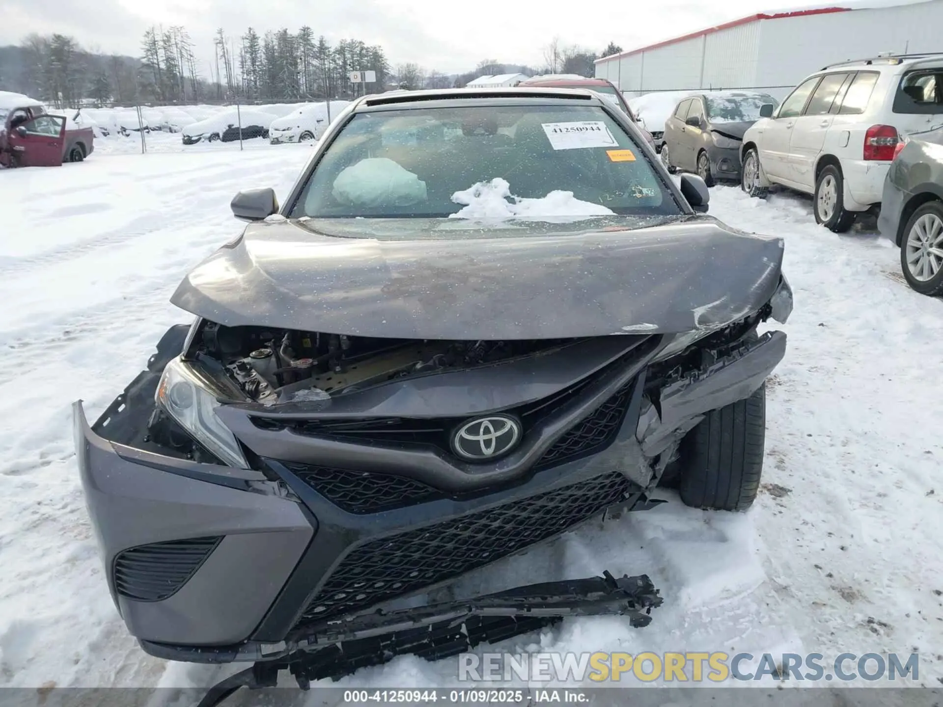 6 fotografías del automóvil dañado 4T1B61HKXKU283128 TOYOTA CAMRY 2019