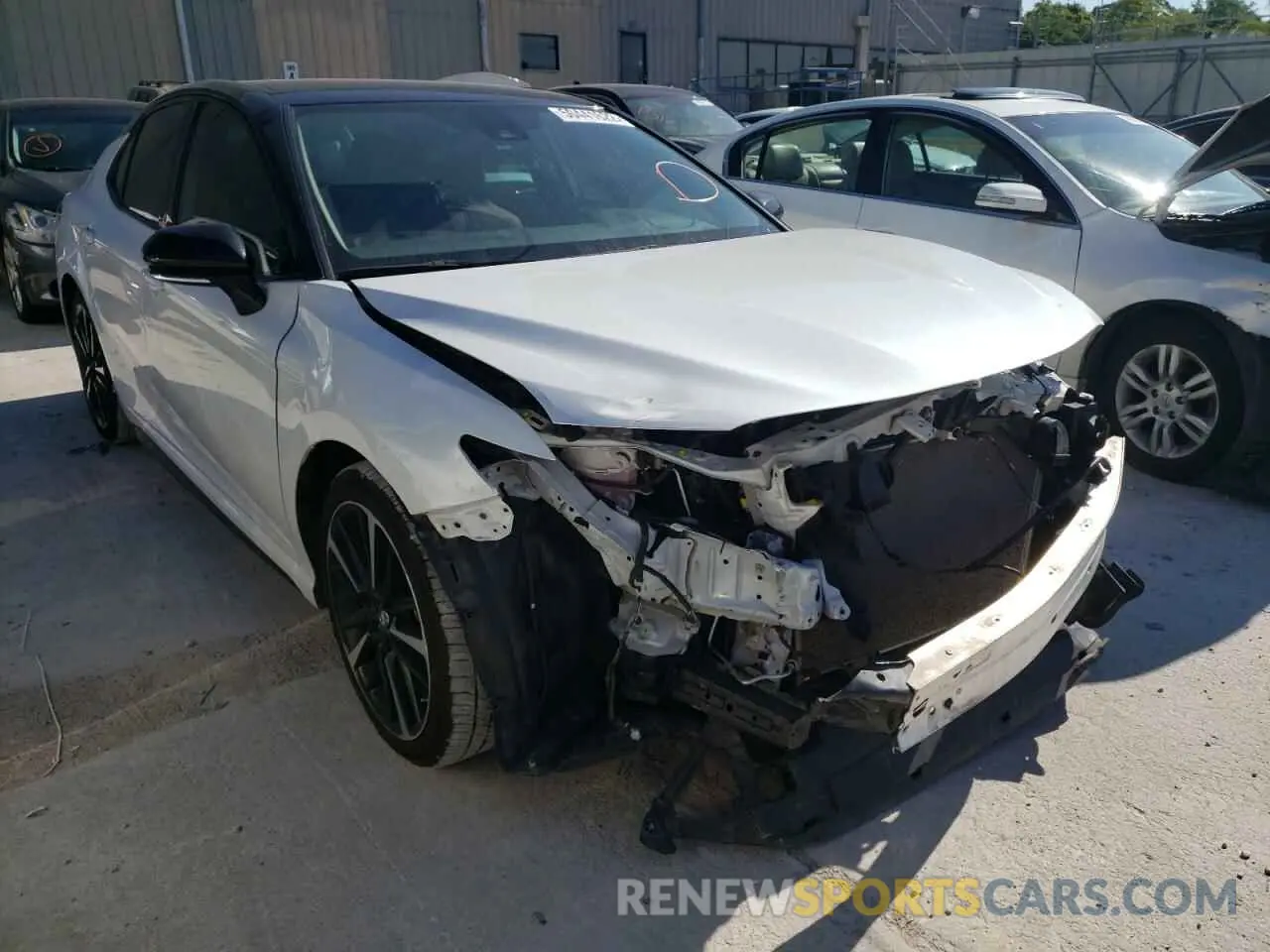 1 fotografías del automóvil dañado 4T1B61HKXKU284747 TOYOTA CAMRY 2019
