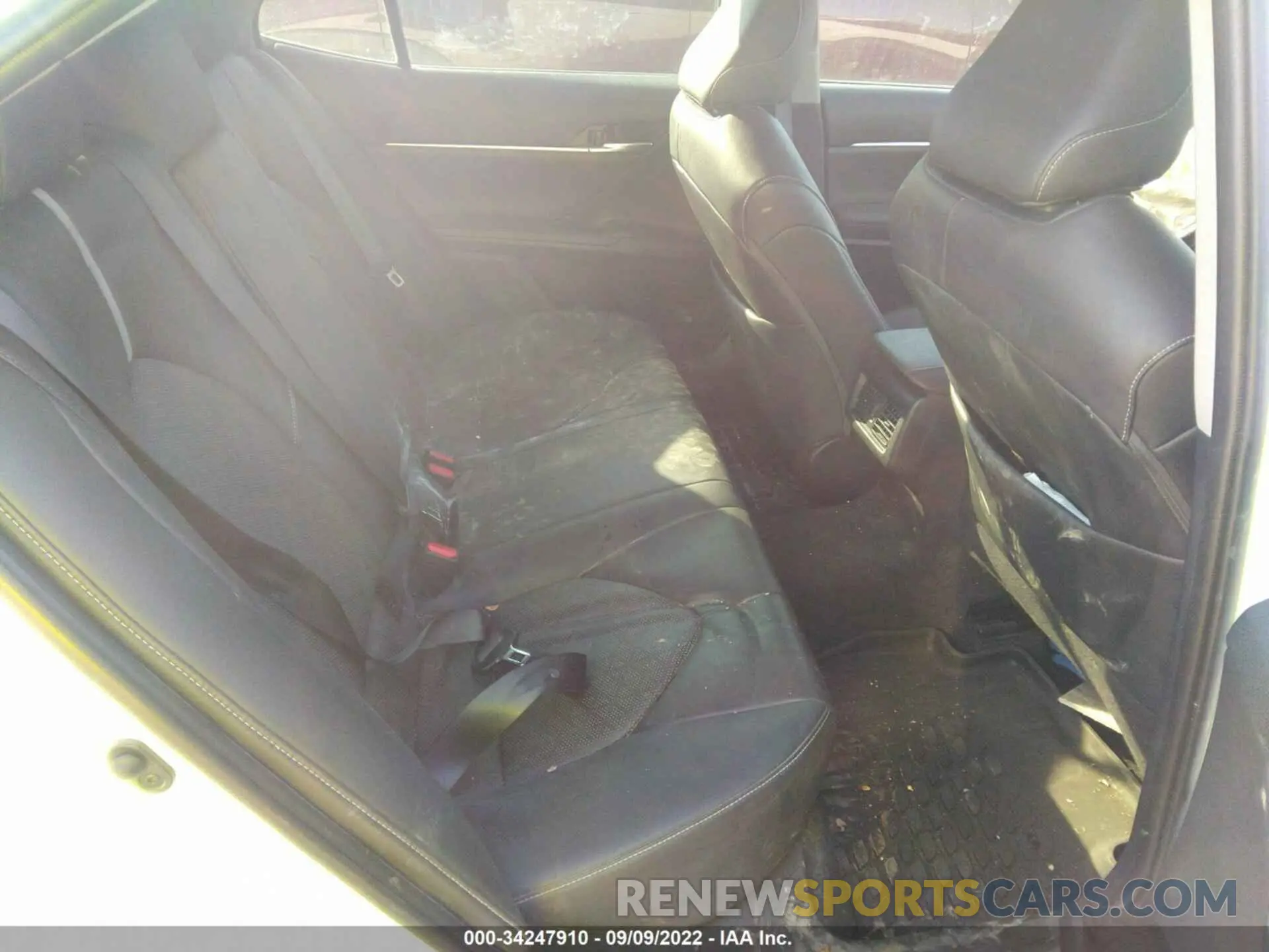 8 fotografías del automóvil dañado 4T1B61HKXKU296476 TOYOTA CAMRY 2019