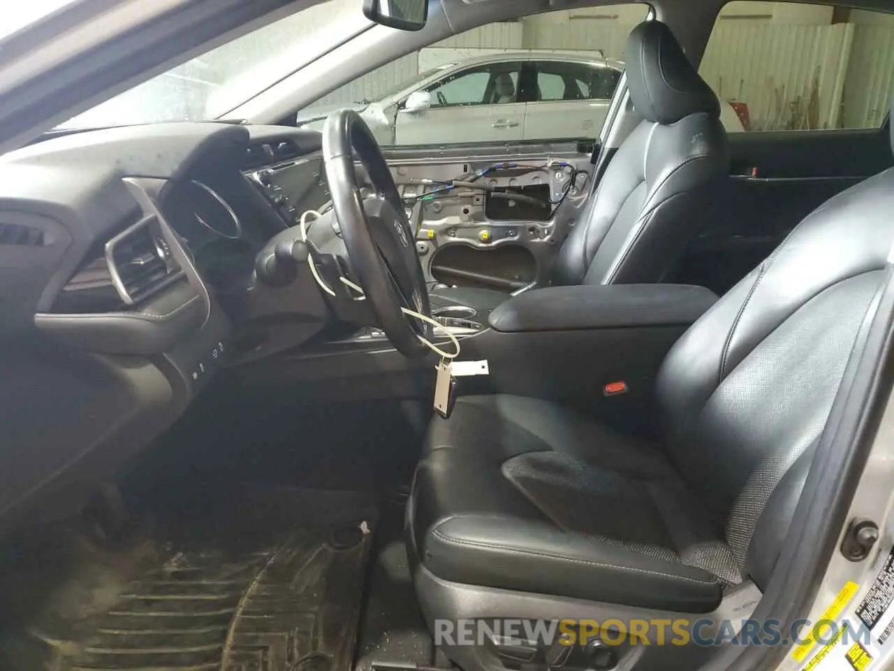 7 fotografías del automóvil dañado 4T1B61HKXKU705494 TOYOTA CAMRY 2019