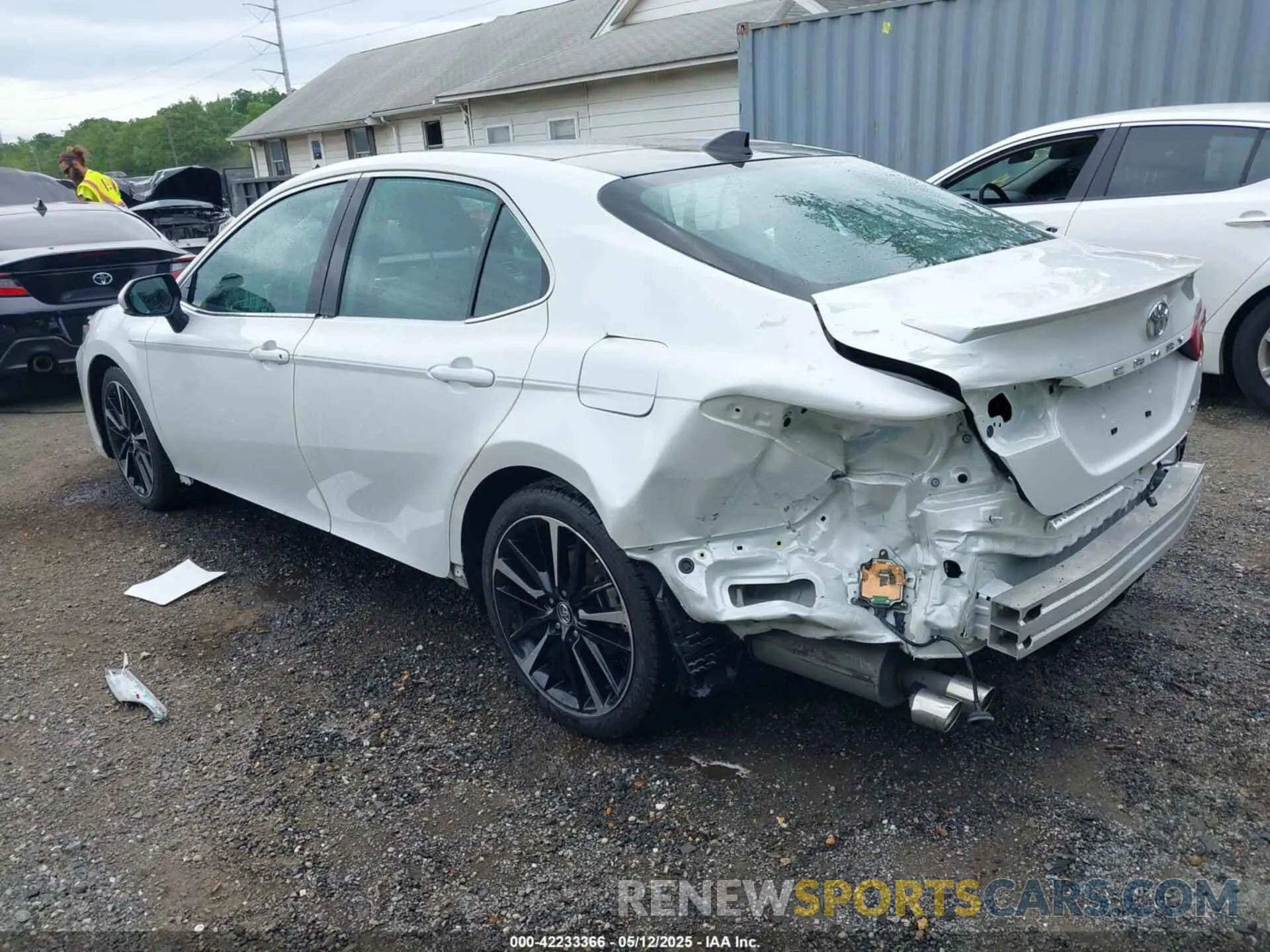 3 fotografías del automóvil dañado 4T1B61HKXKU719315 TOYOTA CAMRY 2019