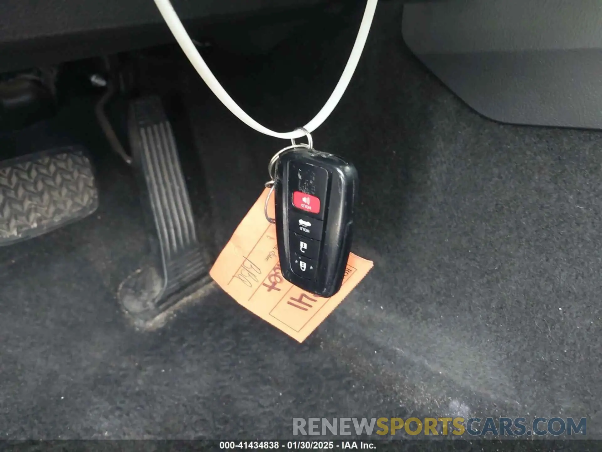 11 fotografías del automóvil dañado 4T1B61HKXKU756610 TOYOTA CAMRY 2019