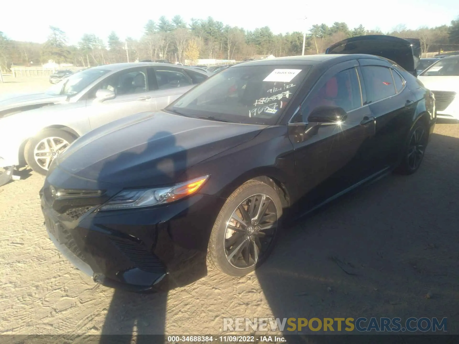 2 fotografías del automóvil dañado 4T1B61HKXKU806373 TOYOTA CAMRY 2019