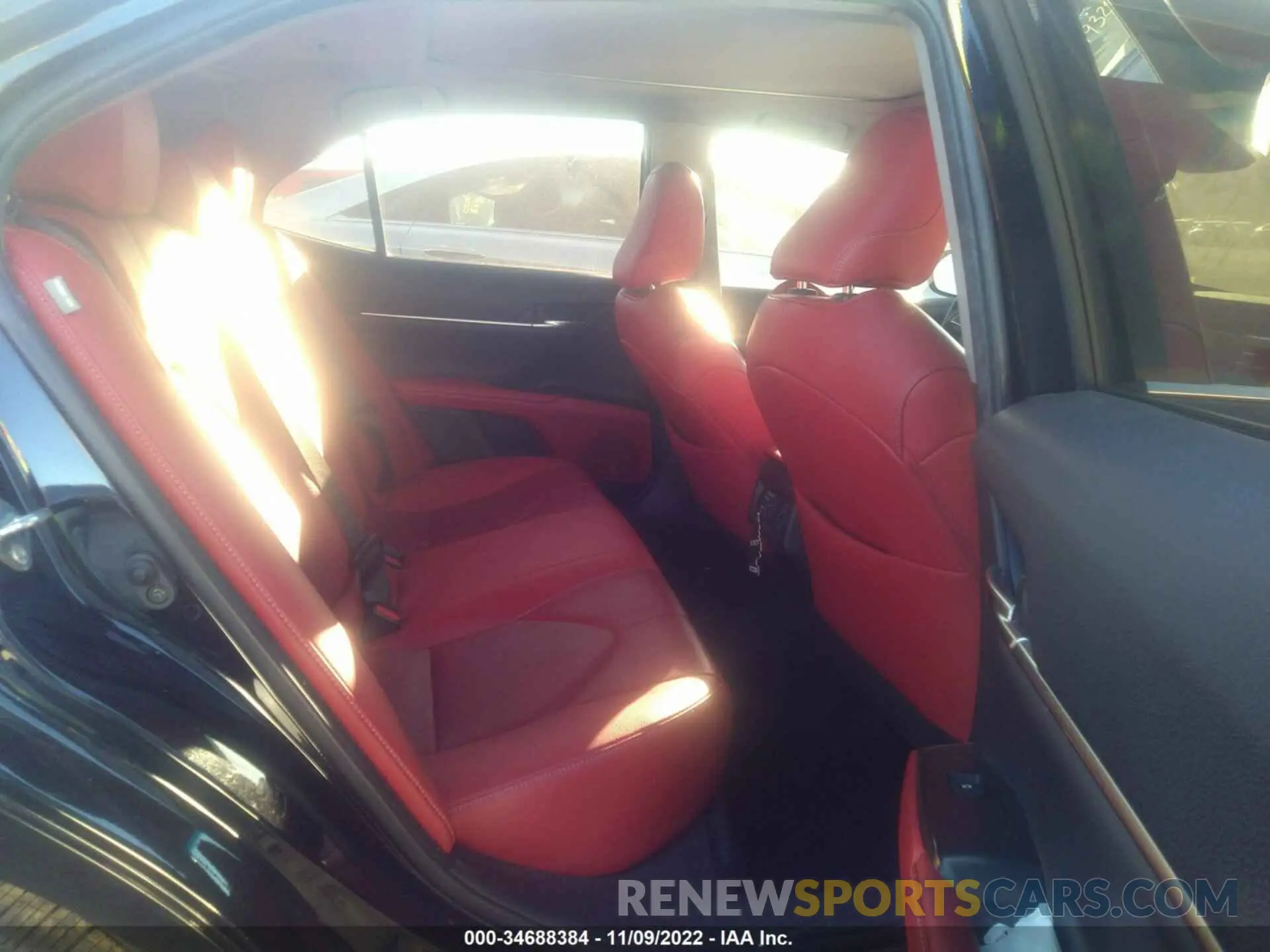 8 fotografías del automóvil dañado 4T1B61HKXKU806373 TOYOTA CAMRY 2019