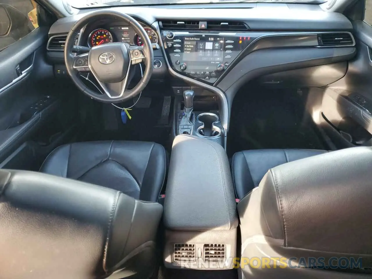 8 fotografías del automóvil dañado 4T1BZ1HK0KU031220 TOYOTA CAMRY 2019