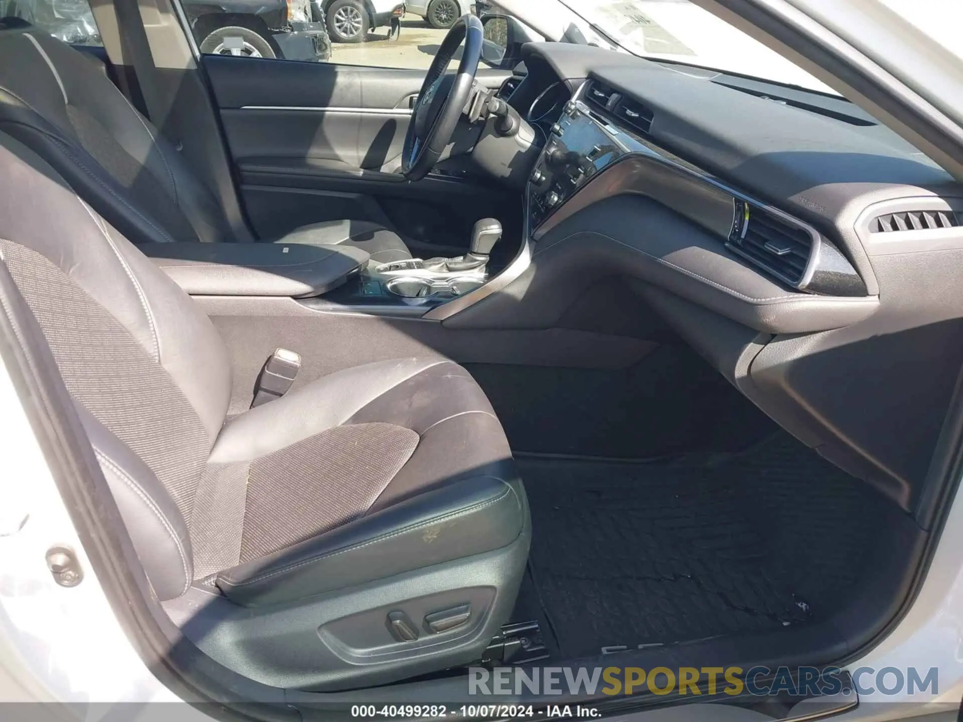 5 fotografías del automóvil dañado 4T1BZ1HK0KU032299 TOYOTA CAMRY 2019