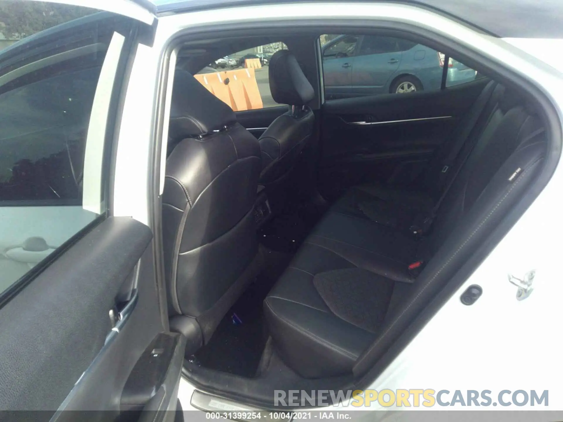 8 fotografías del automóvil dañado 4T1BZ1HK1KU027659 TOYOTA CAMRY 2019