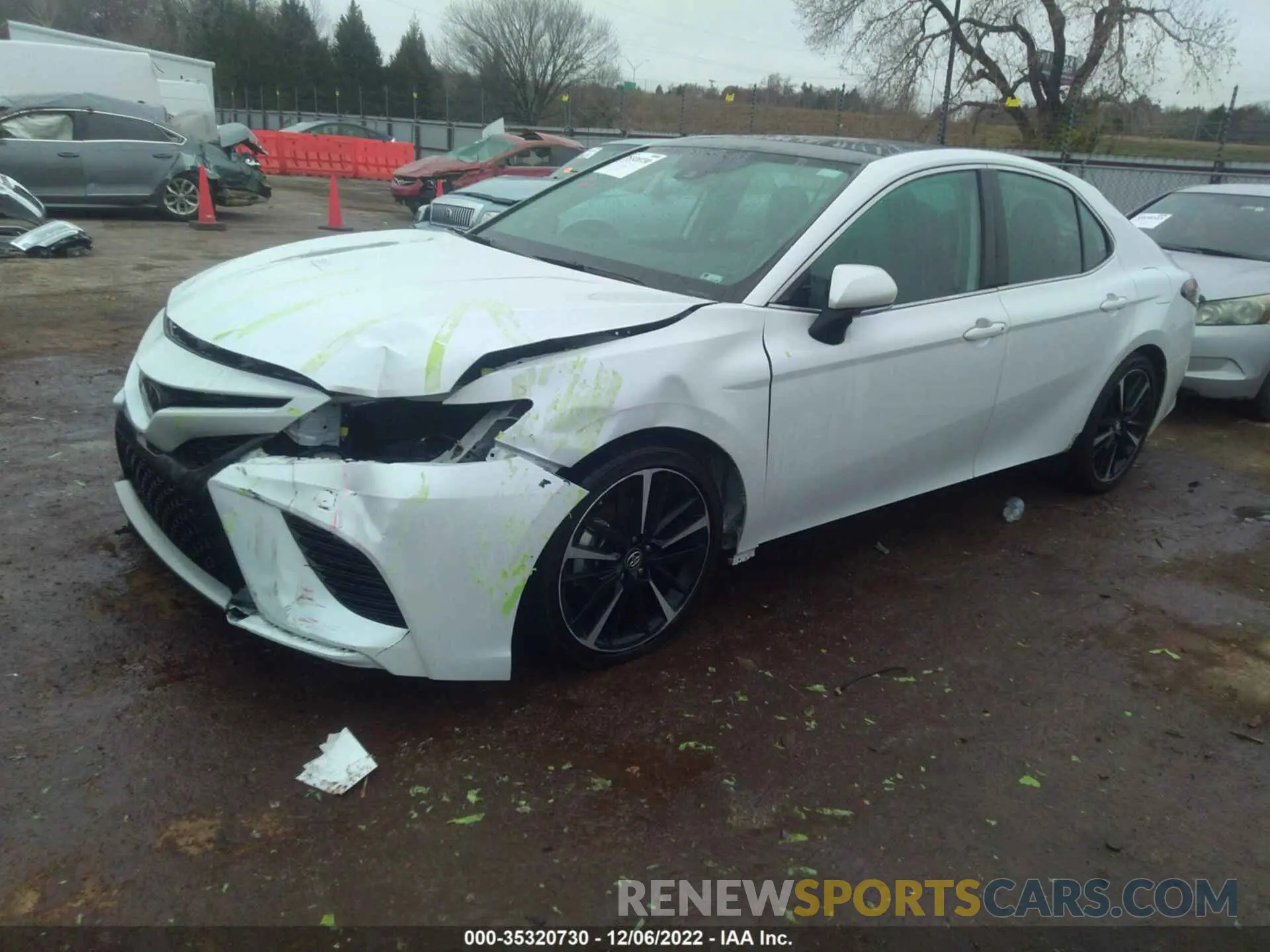 2 fotografías del automóvil dañado 4T1BZ1HK2KU027797 TOYOTA CAMRY 2019