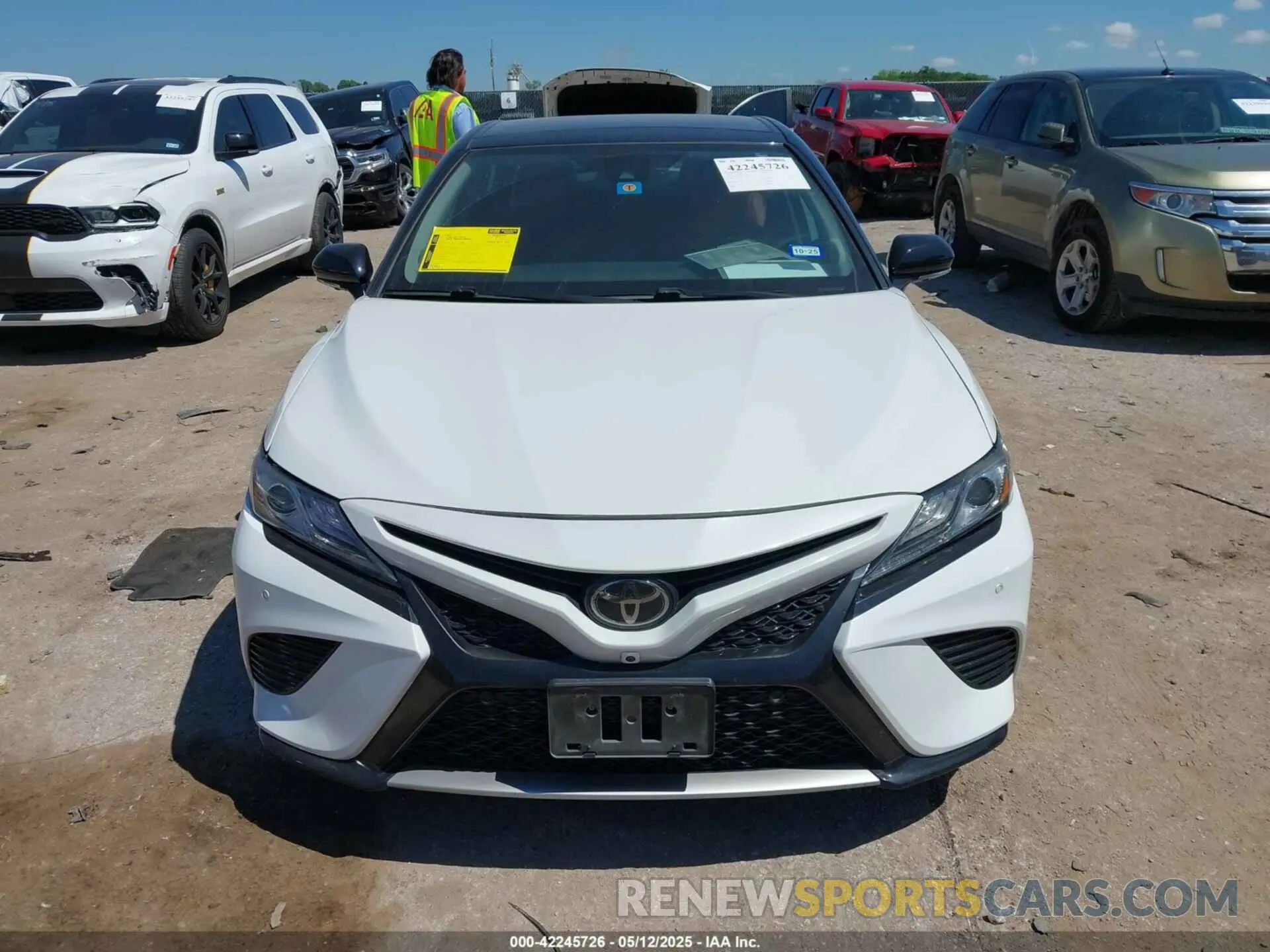 12 fotografías del automóvil dañado 4T1BZ1HK2KU029579 TOYOTA CAMRY 2019