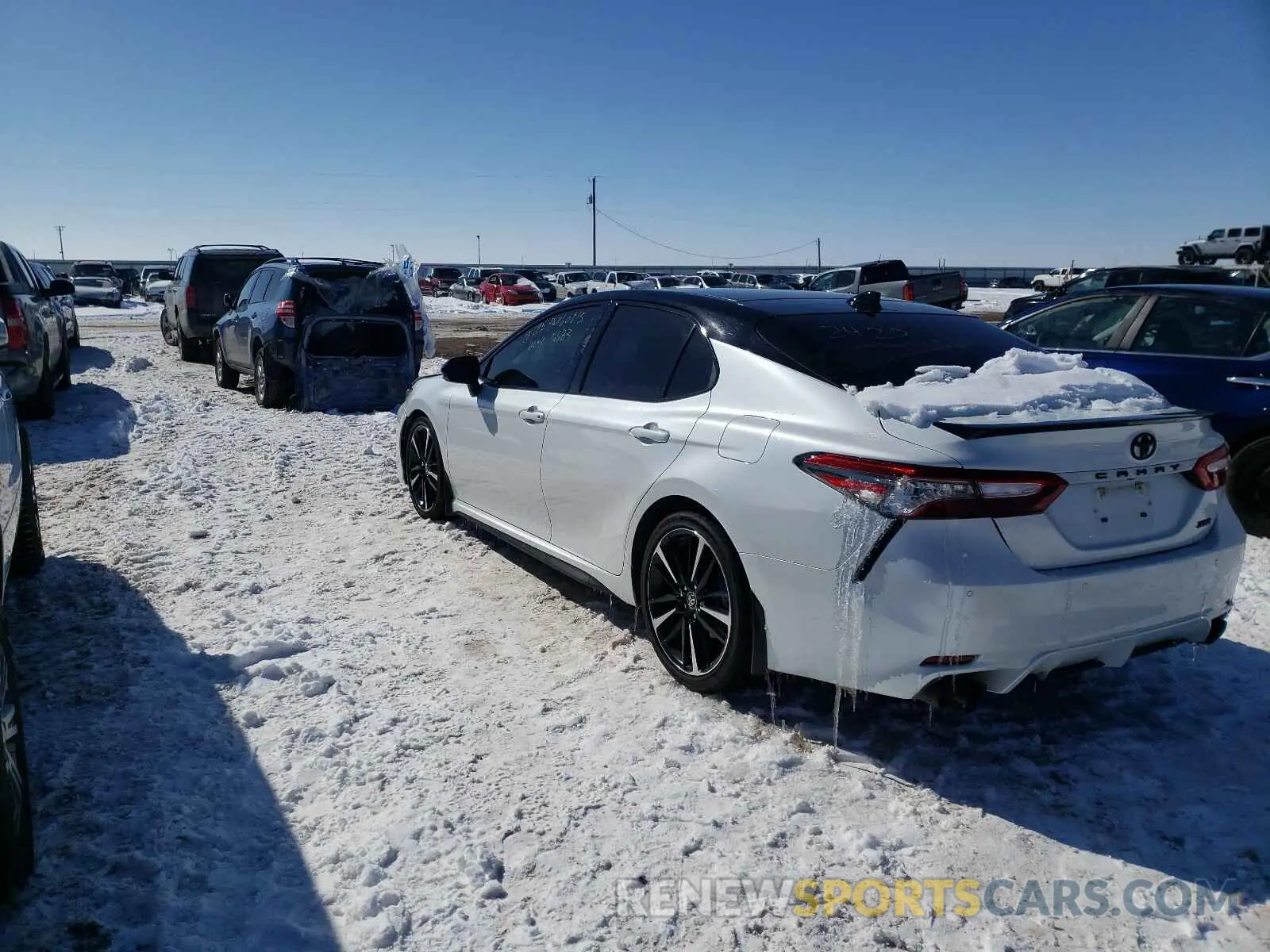 3 fotografías del automóvil dañado 4T1BZ1HK2KU032420 TOYOTA CAMRY 2019
