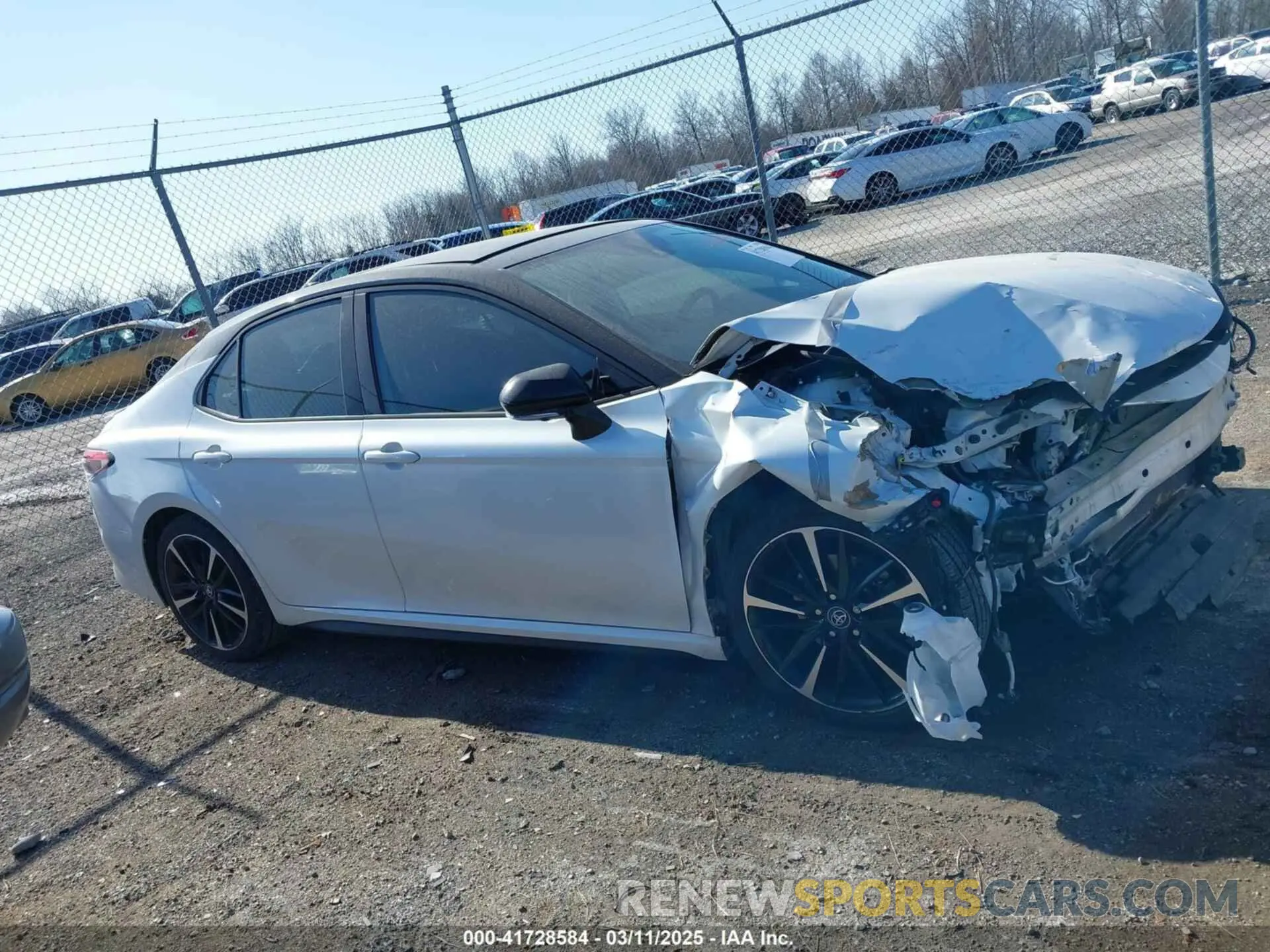14 fotografías del automóvil dañado 4T1BZ1HK3KU027579 TOYOTA CAMRY 2019