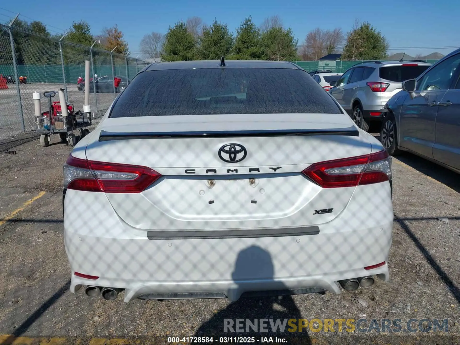 17 fotografías del automóvil dañado 4T1BZ1HK3KU027579 TOYOTA CAMRY 2019