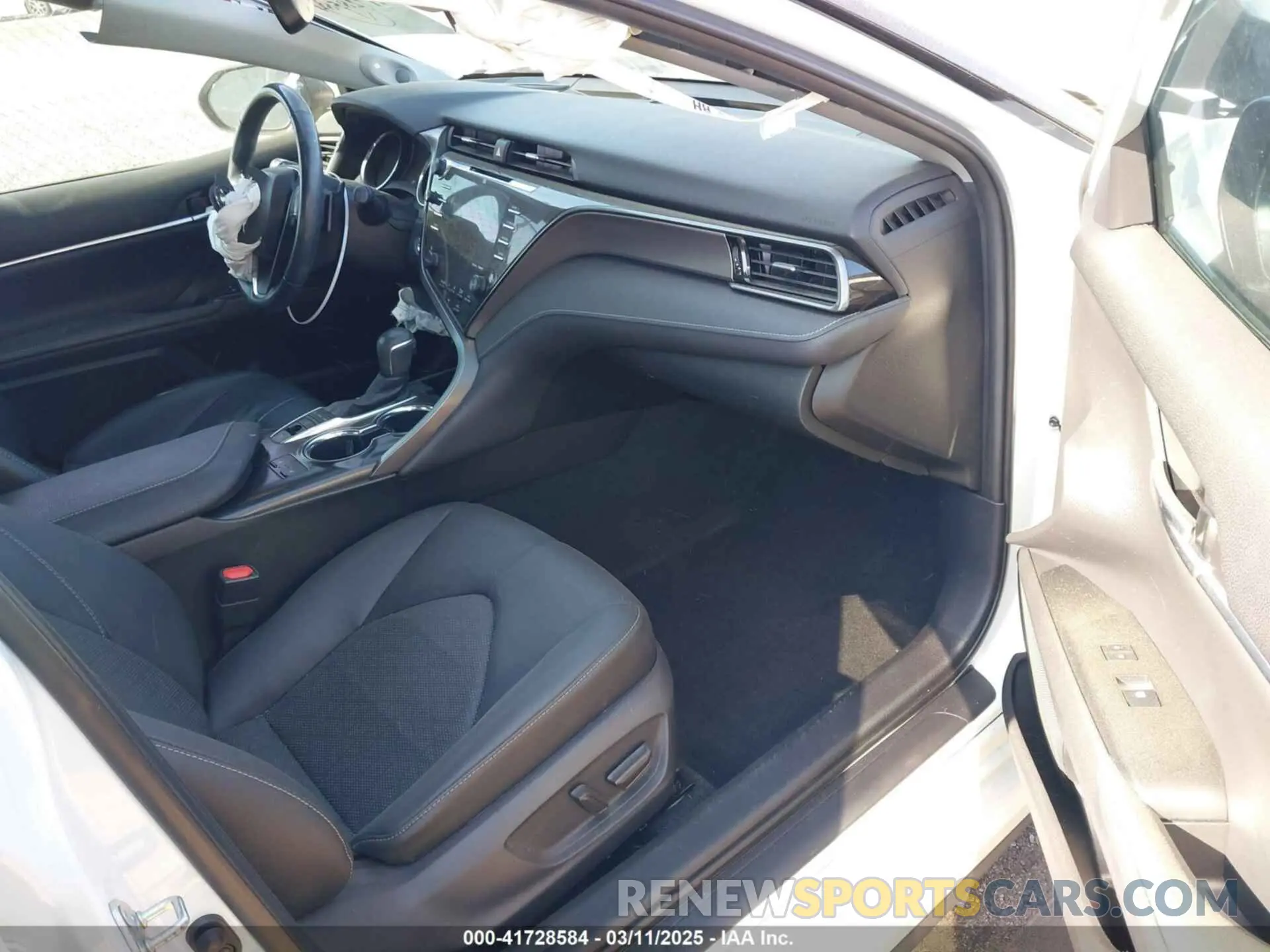5 fotografías del automóvil dañado 4T1BZ1HK3KU027579 TOYOTA CAMRY 2019