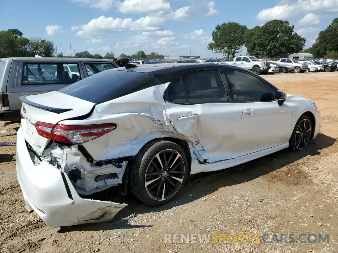 3 fotografías del automóvil dañado 4T1BZ1HK3KU033009 TOYOTA CAMRY 2019