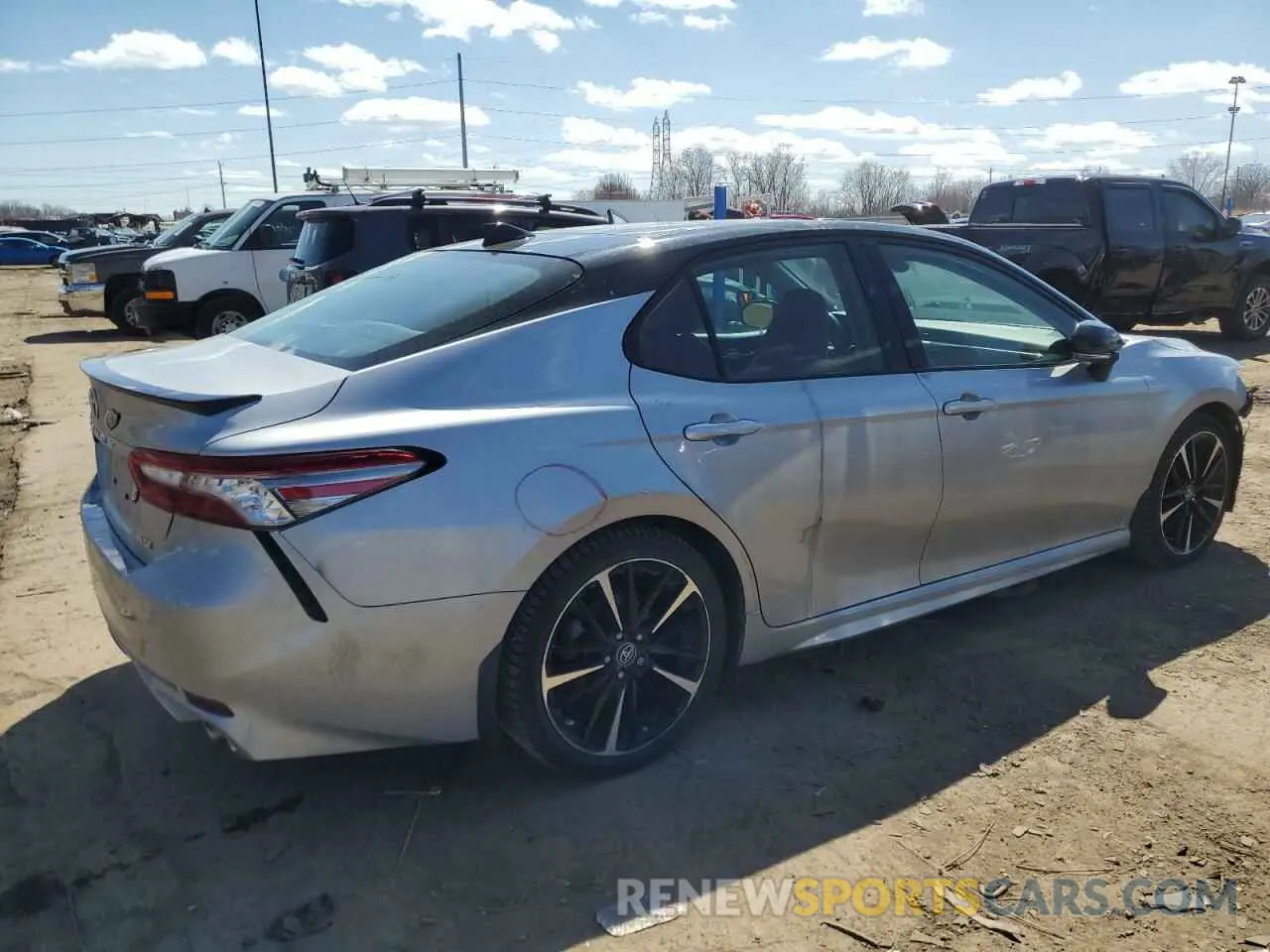 3 fotografías del automóvil dañado 4T1BZ1HK4KU024304 TOYOTA CAMRY 2019