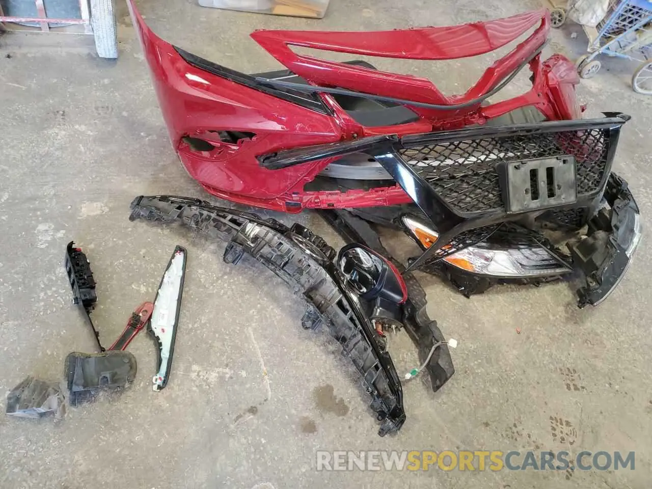 12 fotografías del automóvil dañado 4T1BZ1HK4KU025517 TOYOTA CAMRY 2019