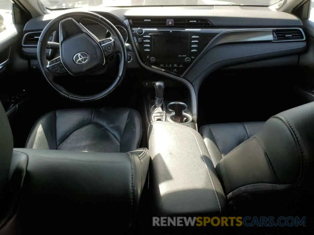 8 fotografías del automóvil dañado 4T1BZ1HK4KU030863 TOYOTA CAMRY 2019