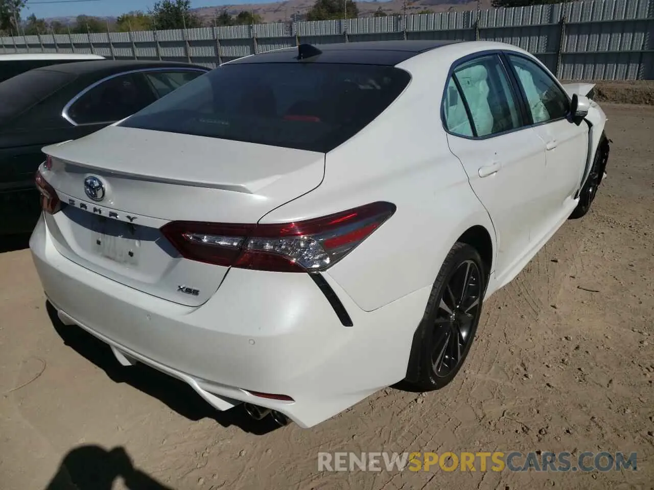 4 fotografías del automóvil dañado 4T1BZ1HK4KU507615 TOYOTA CAMRY 2019