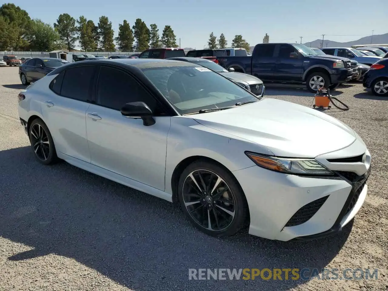 4 fotografías del automóvil dañado 4T1BZ1HK5KU024022 TOYOTA CAMRY 2019