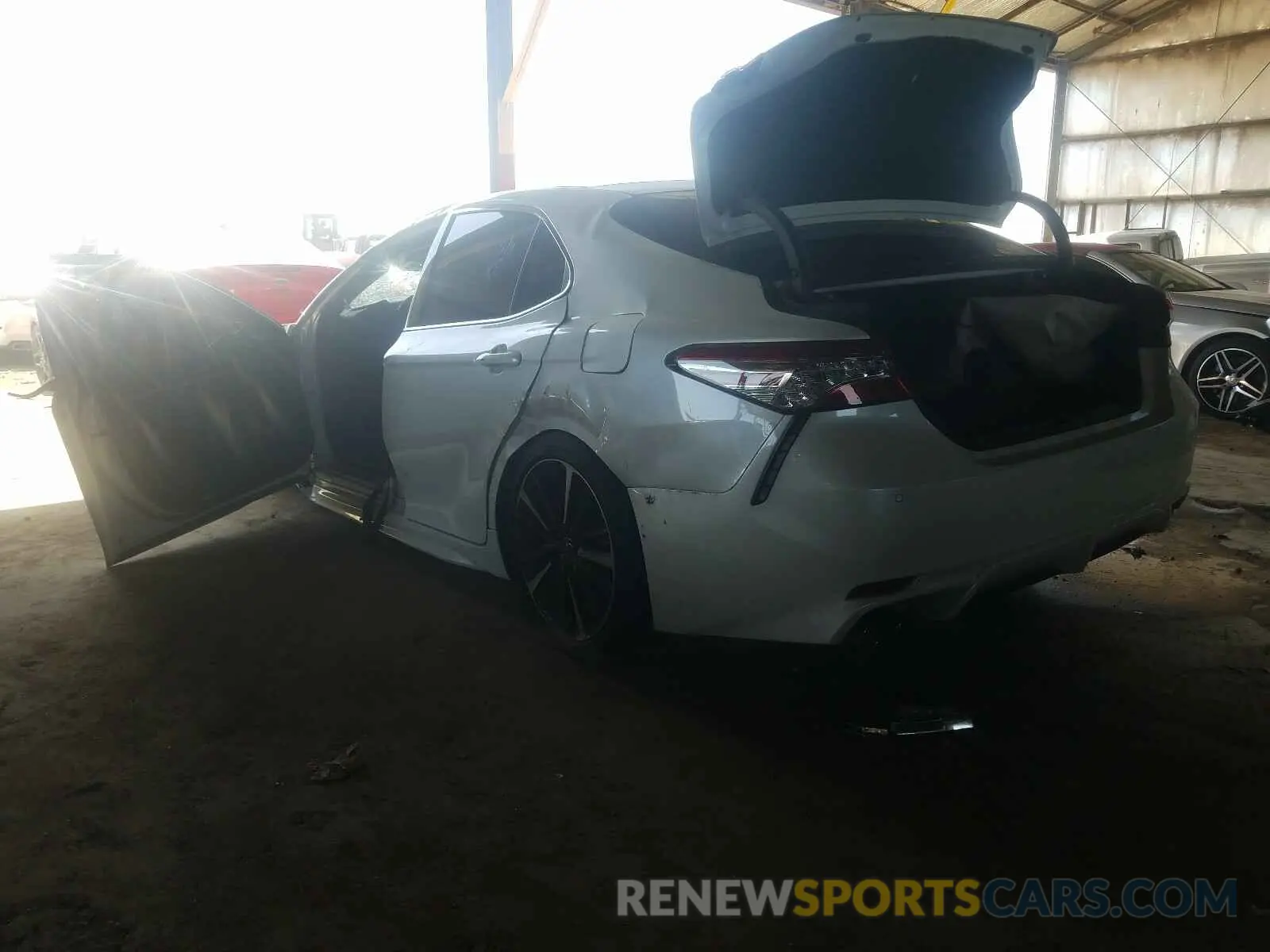 3 fotografías del automóvil dañado 4T1BZ1HK5KU032962 TOYOTA CAMRY 2019