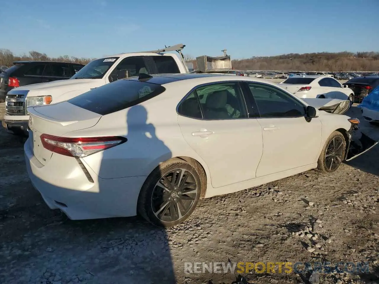3 fotografías del automóvil dañado 4T1BZ1HK6KU028564 TOYOTA CAMRY 2019