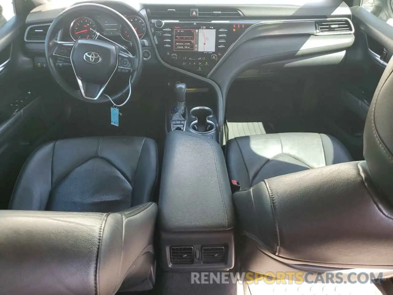 8 fotografías del automóvil dañado 4T1BZ1HK7KU027049 TOYOTA CAMRY 2019
