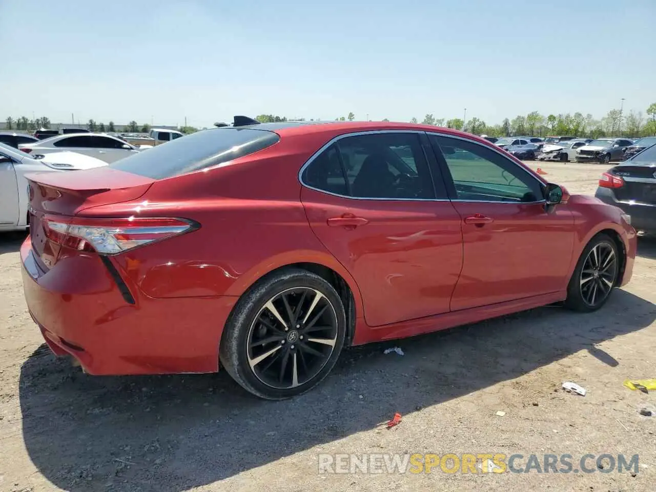 3 fotografías del automóvil dañado 4T1BZ1HK7KU030761 TOYOTA CAMRY 2019