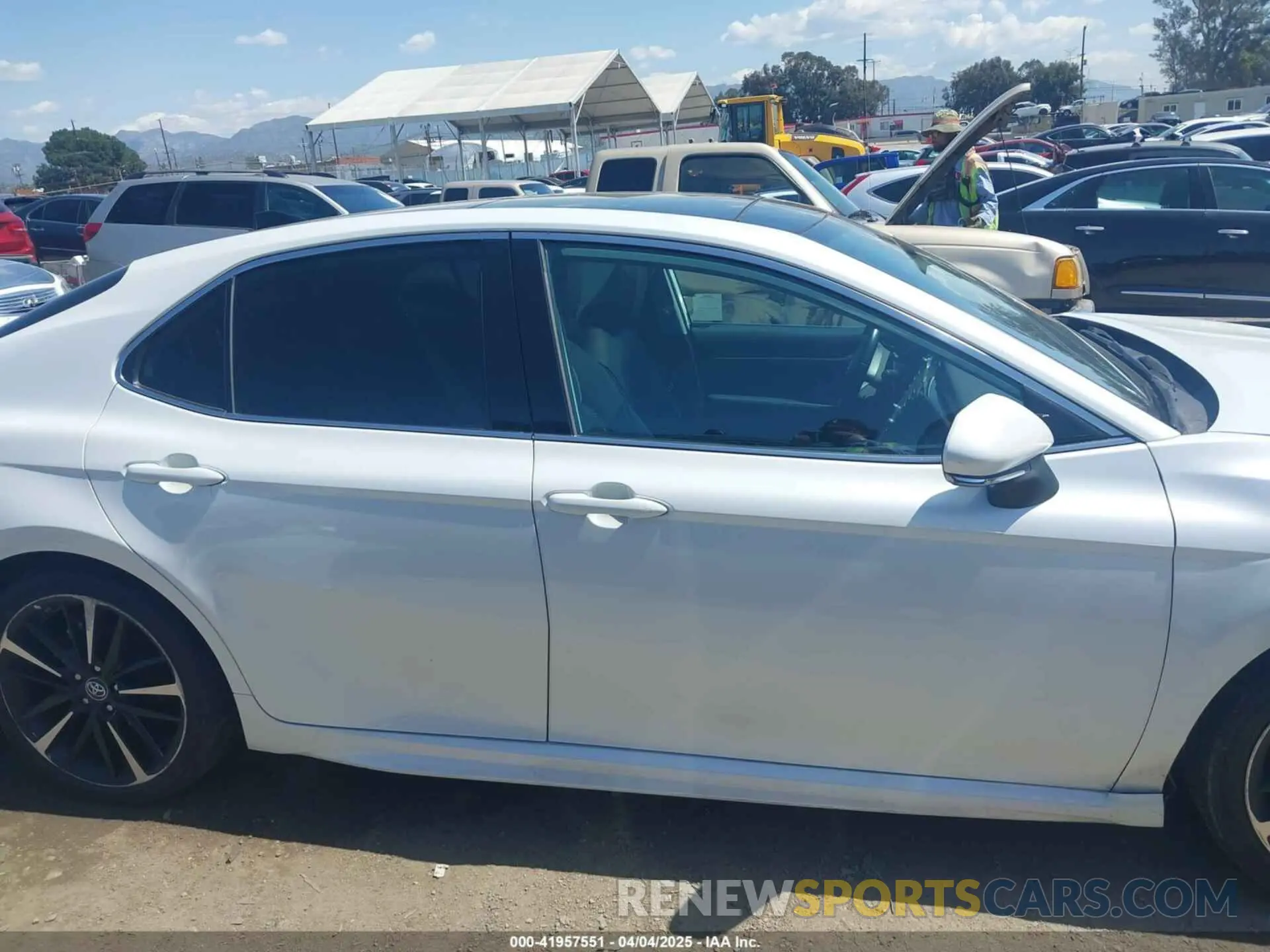 14 fotografías del automóvil dañado 4T1BZ1HK7KU030775 TOYOTA CAMRY 2019