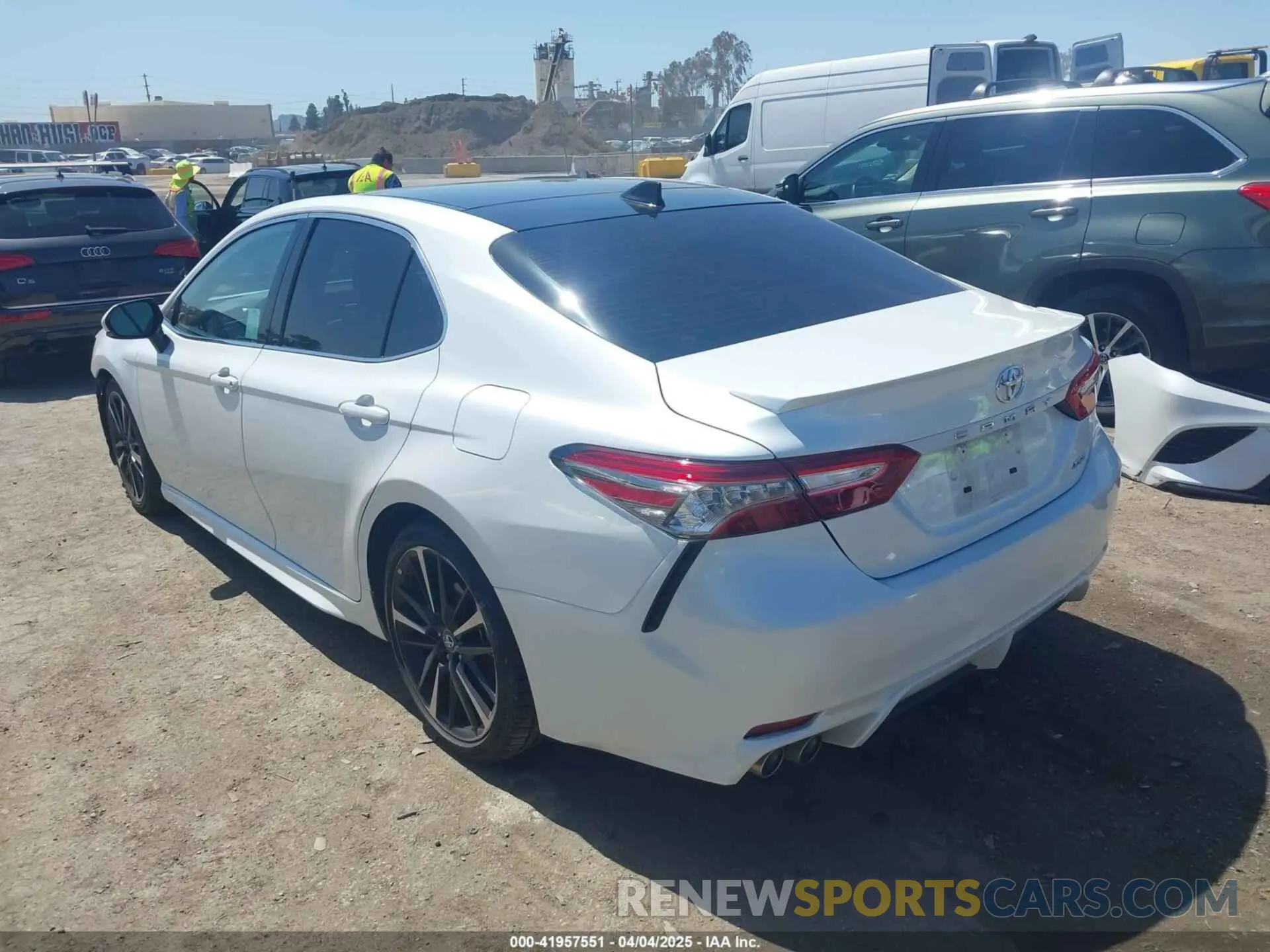 3 fotografías del automóvil dañado 4T1BZ1HK7KU030775 TOYOTA CAMRY 2019