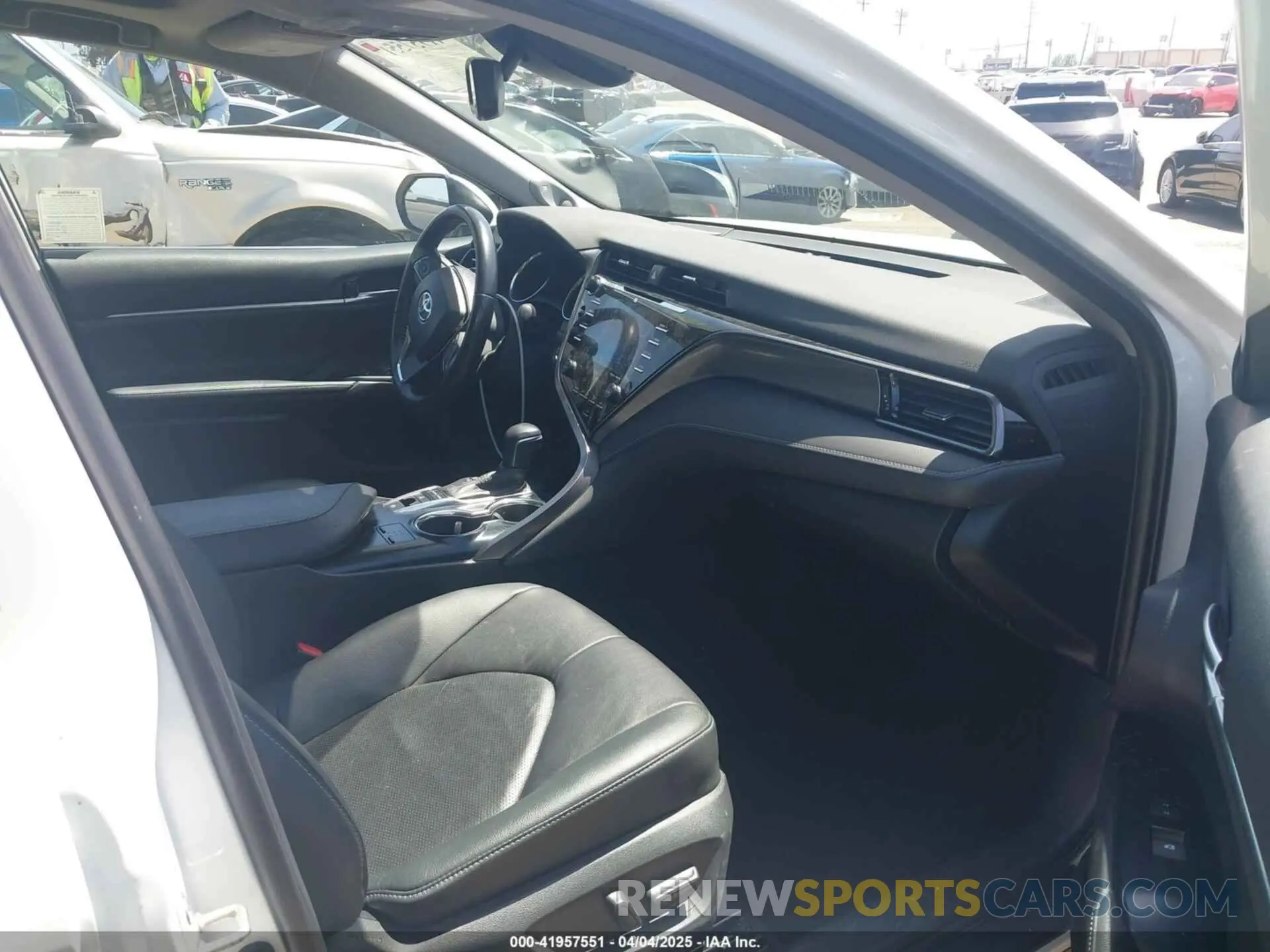 5 fotografías del automóvil dañado 4T1BZ1HK7KU030775 TOYOTA CAMRY 2019