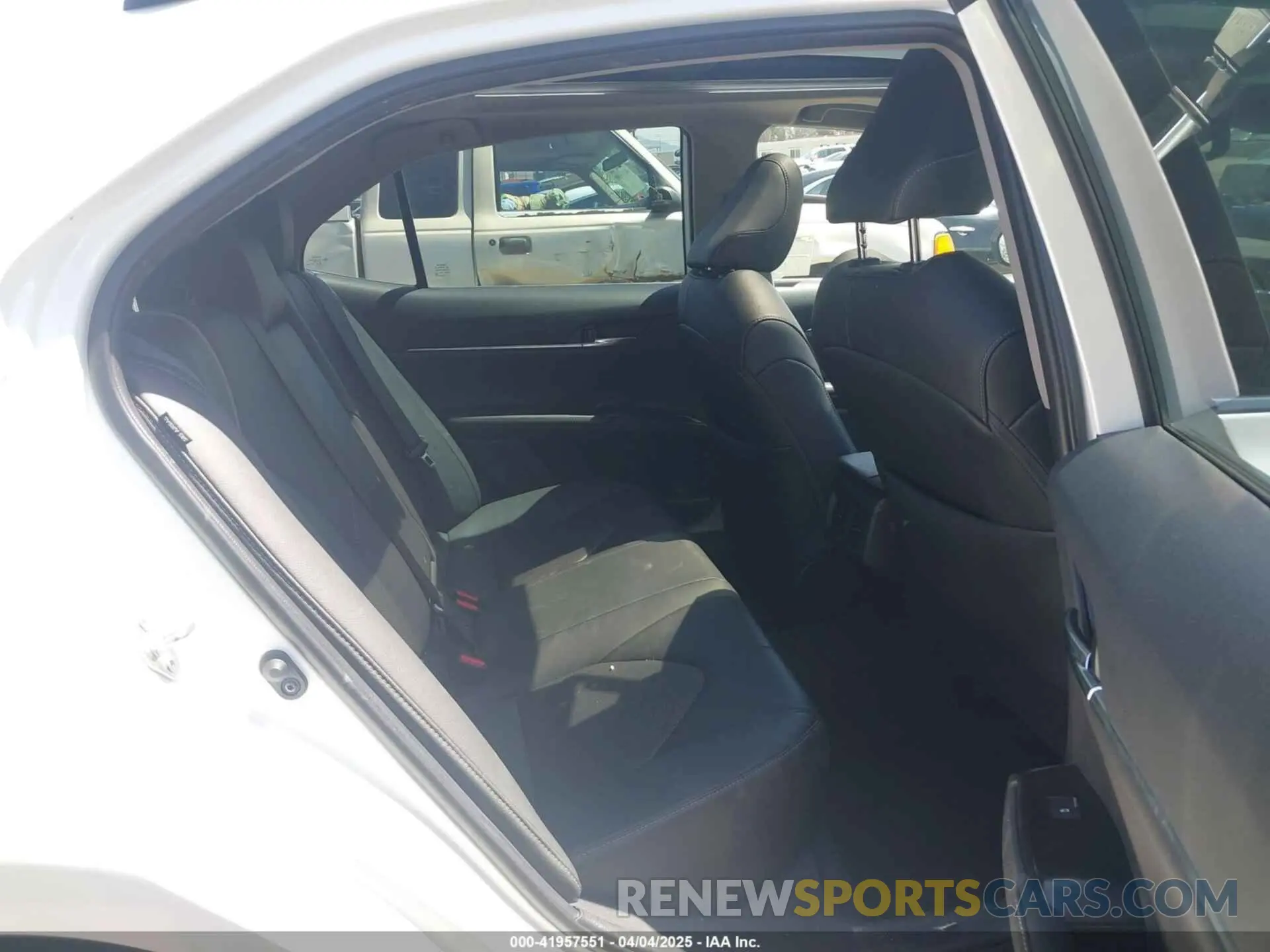 8 fotografías del automóvil dañado 4T1BZ1HK7KU030775 TOYOTA CAMRY 2019