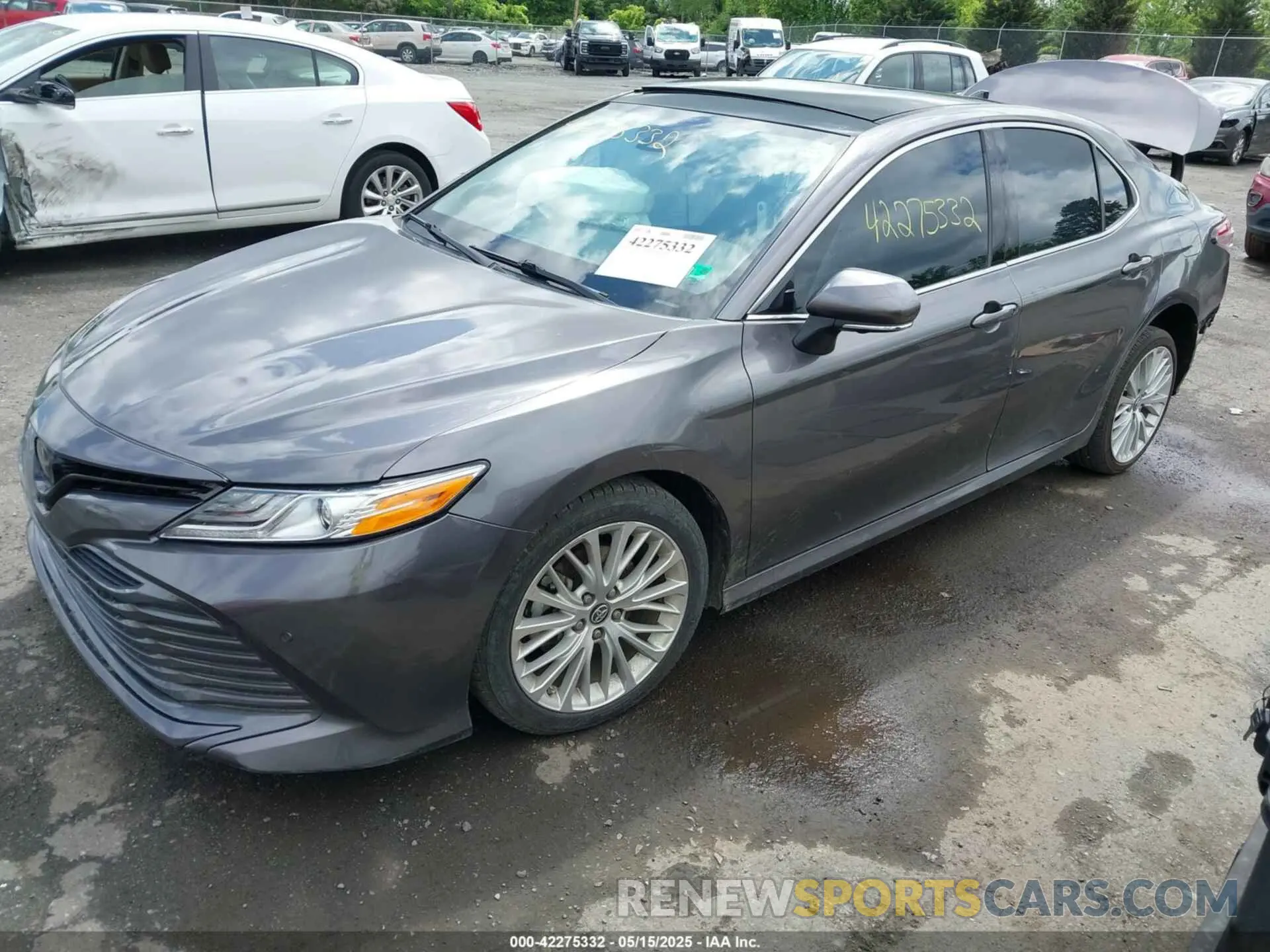 2 fotografías del automóvil dañado 4T1BZ1HK7KU031229 TOYOTA CAMRY 2019