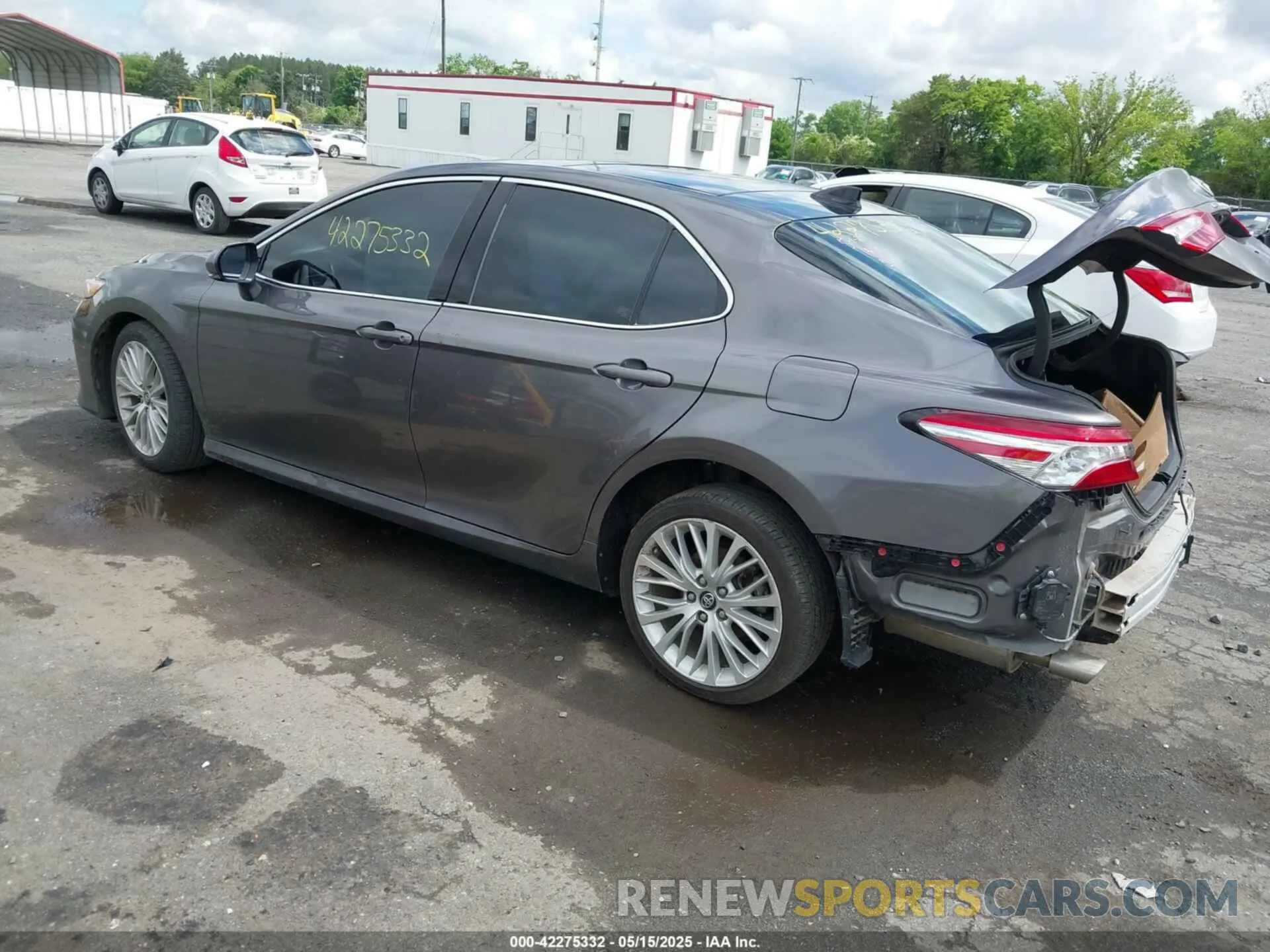 3 fotografías del automóvil dañado 4T1BZ1HK7KU031229 TOYOTA CAMRY 2019