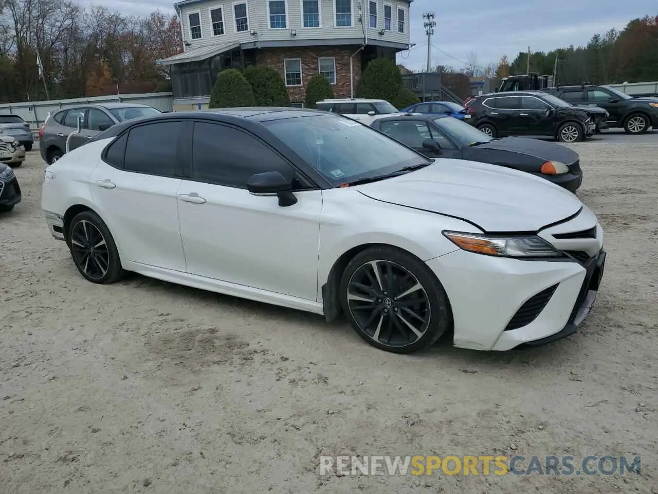 4 fotografías del automóvil dañado 4T1BZ1HK7KU032767 TOYOTA CAMRY 2019