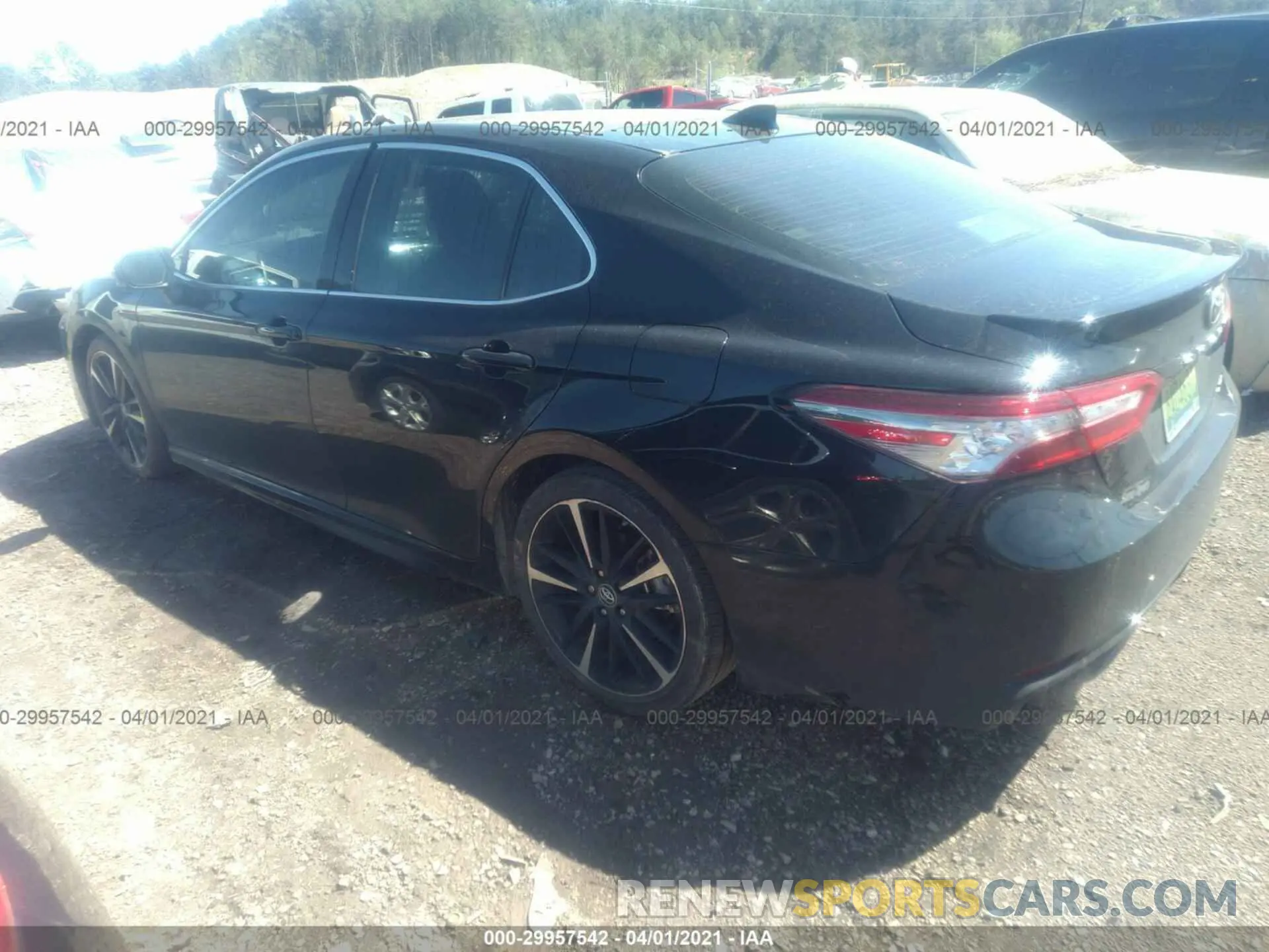 3 fotografías del automóvil dañado 4T1BZ1HK7KU033045 TOYOTA CAMRY 2019